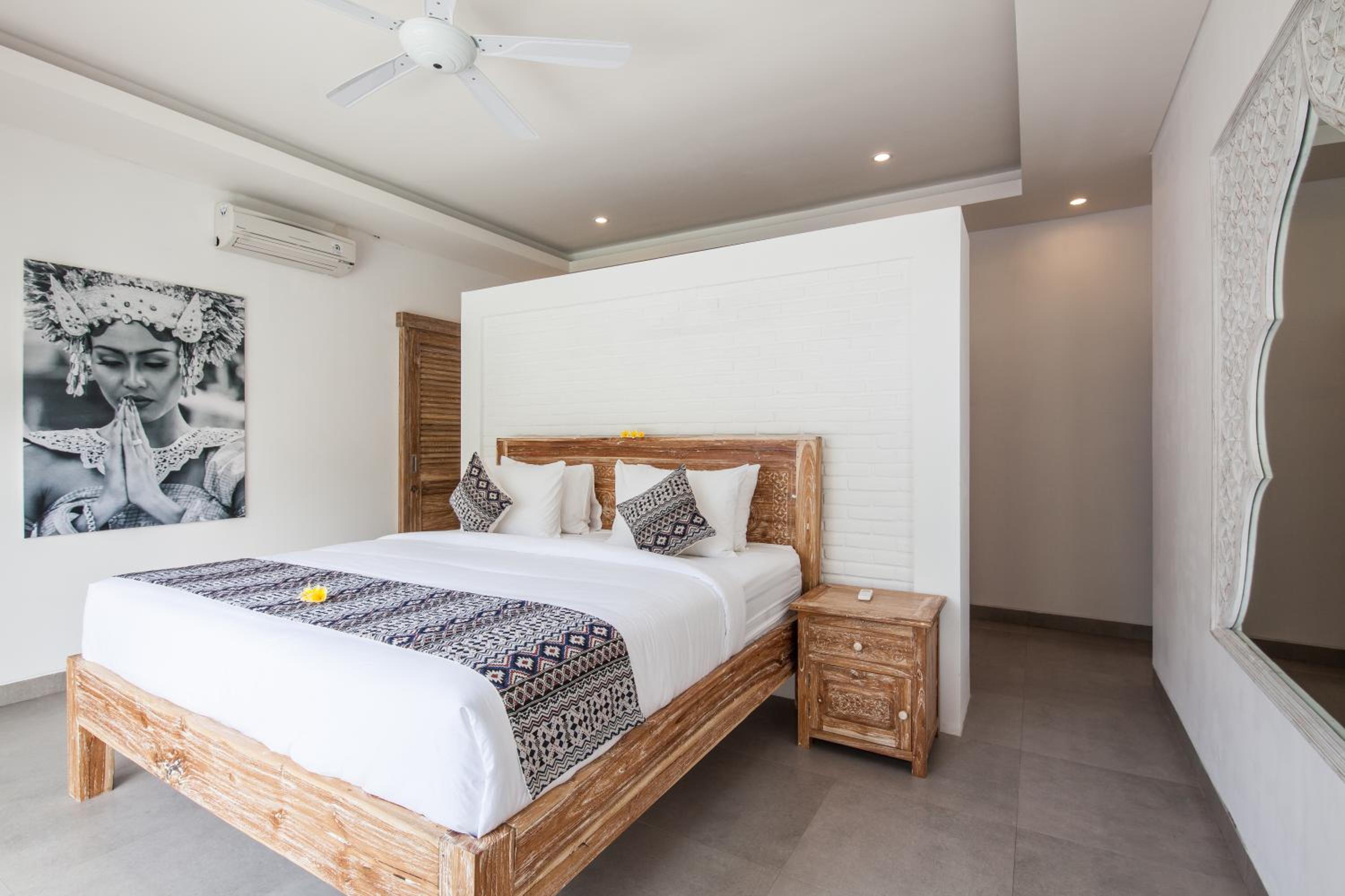 Ambermoon Villa 4 - Two Bedroom Pool Villa with Free One Time - Airport Pick Up - Photo 31