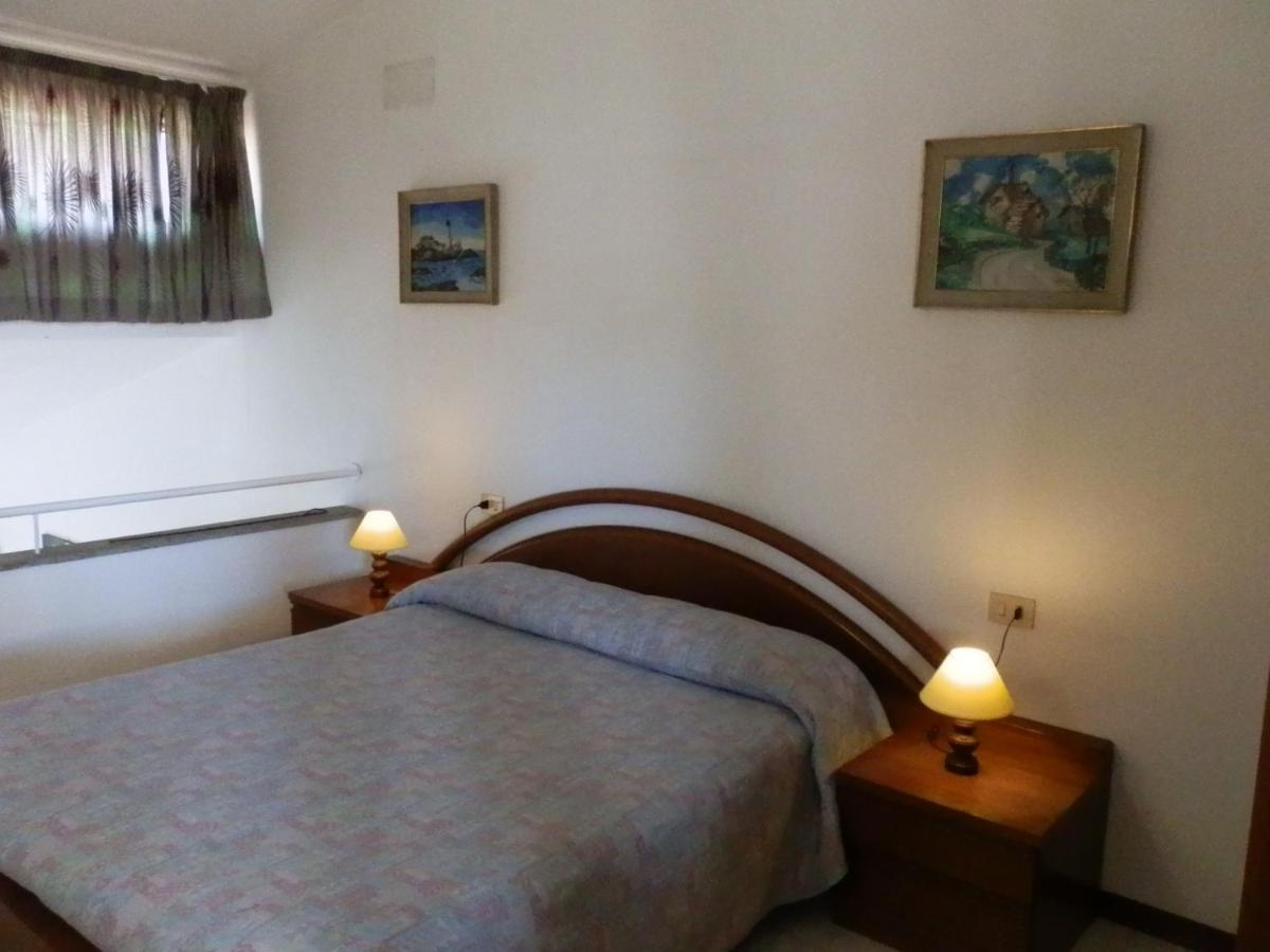 One-Bedroom Apartment with Balcony