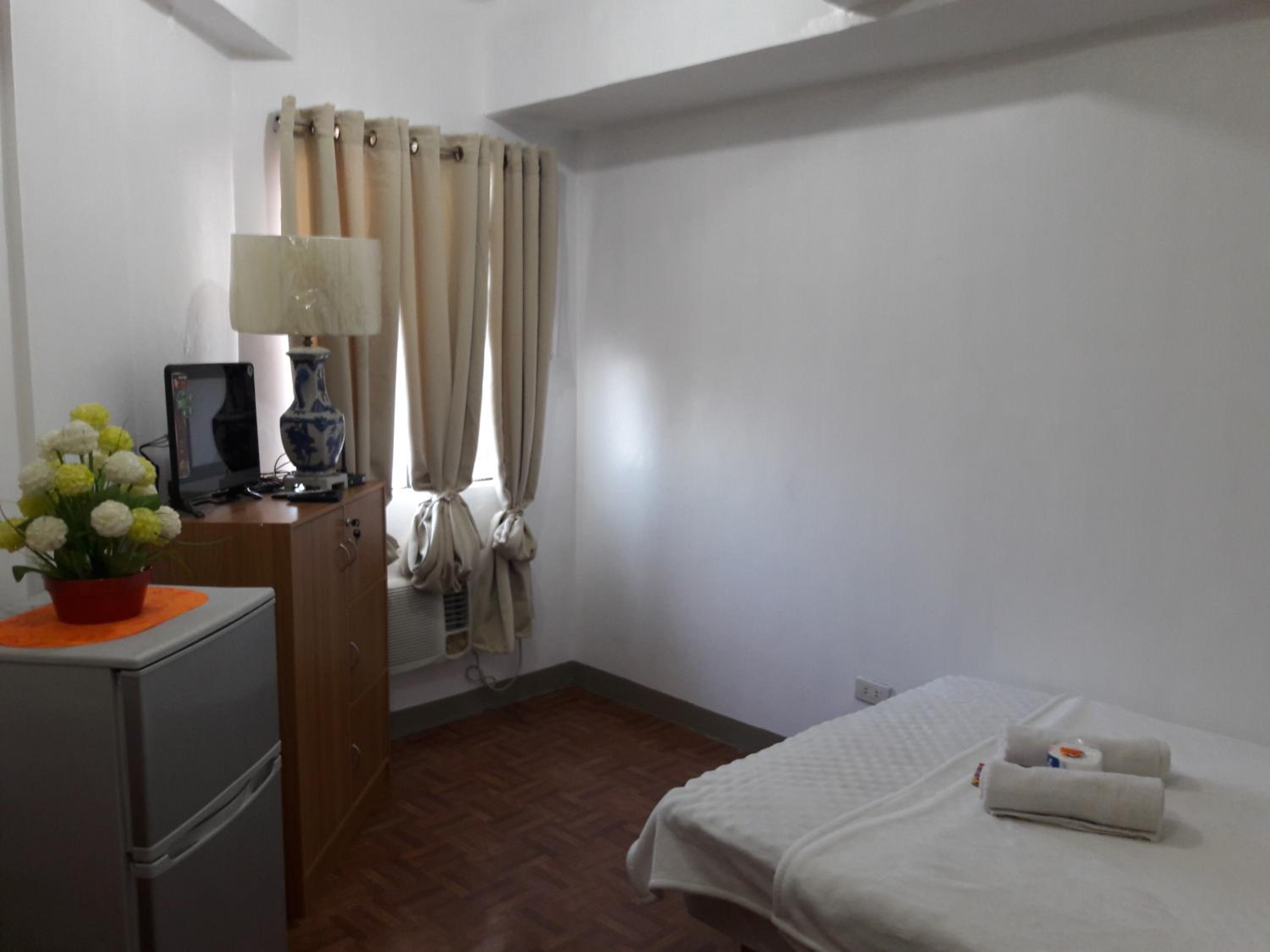 Budget Double Room - Photo 3