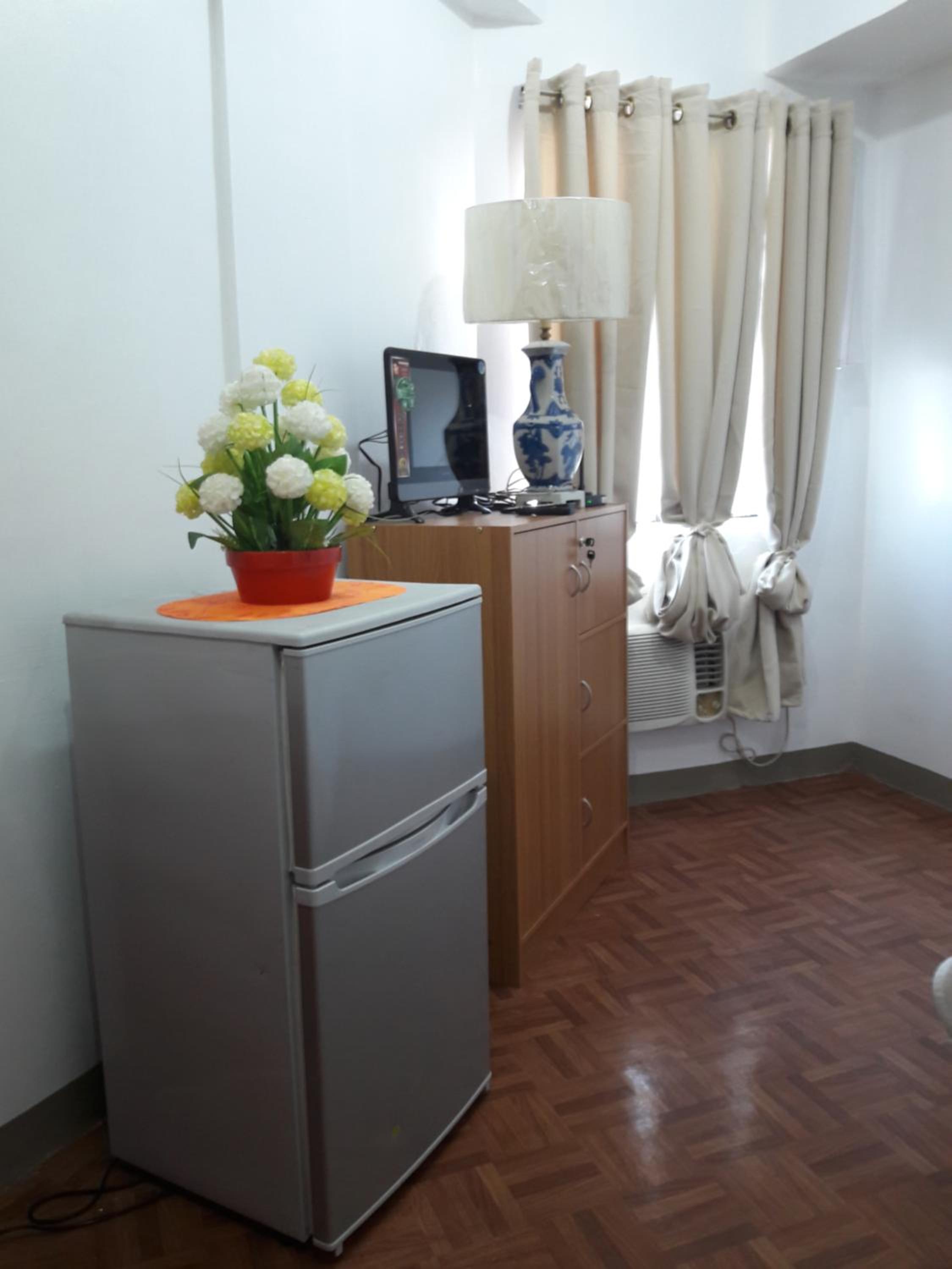 Budget Double Room - Photo 9