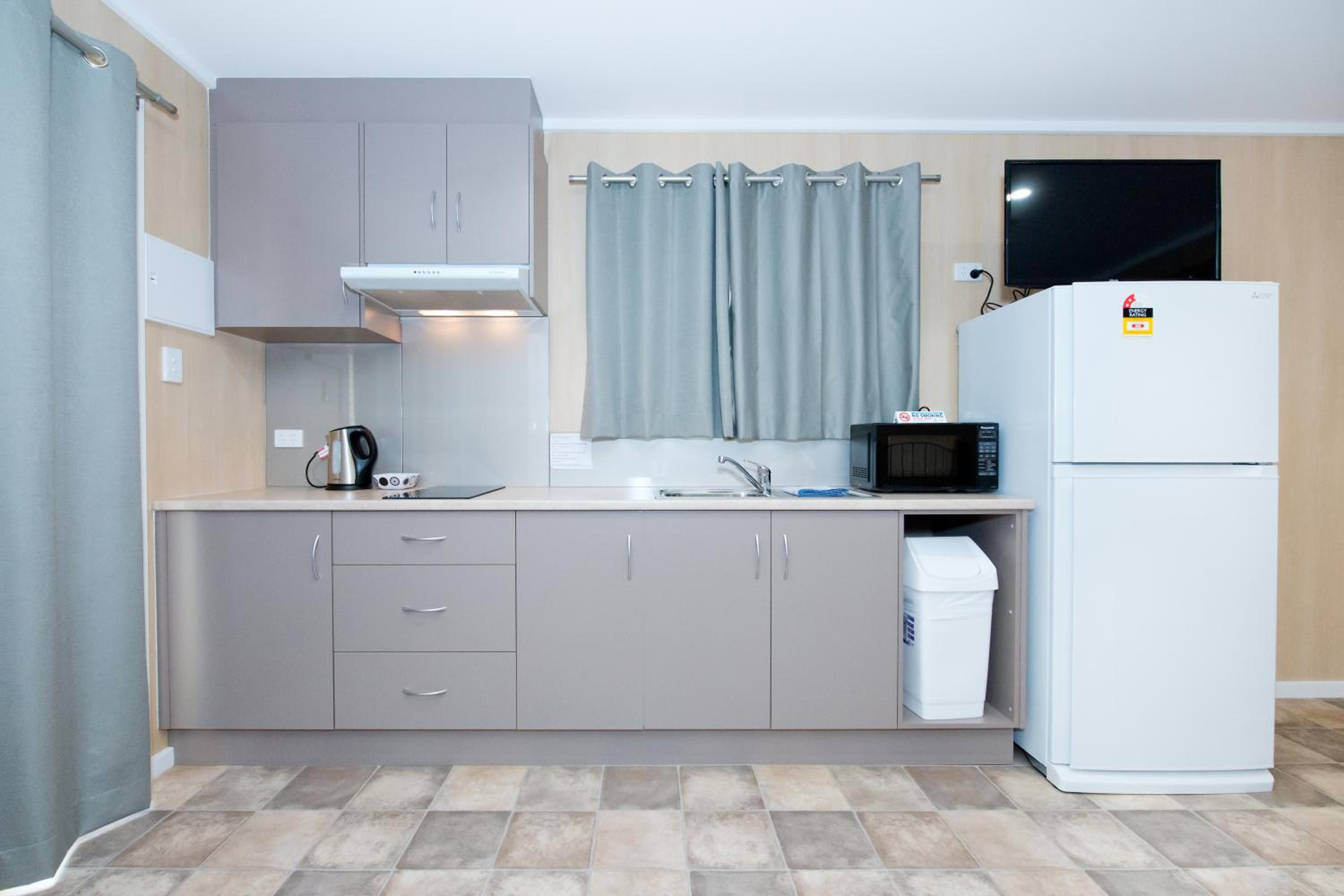 Standard Double or Twin Room - Photo 5