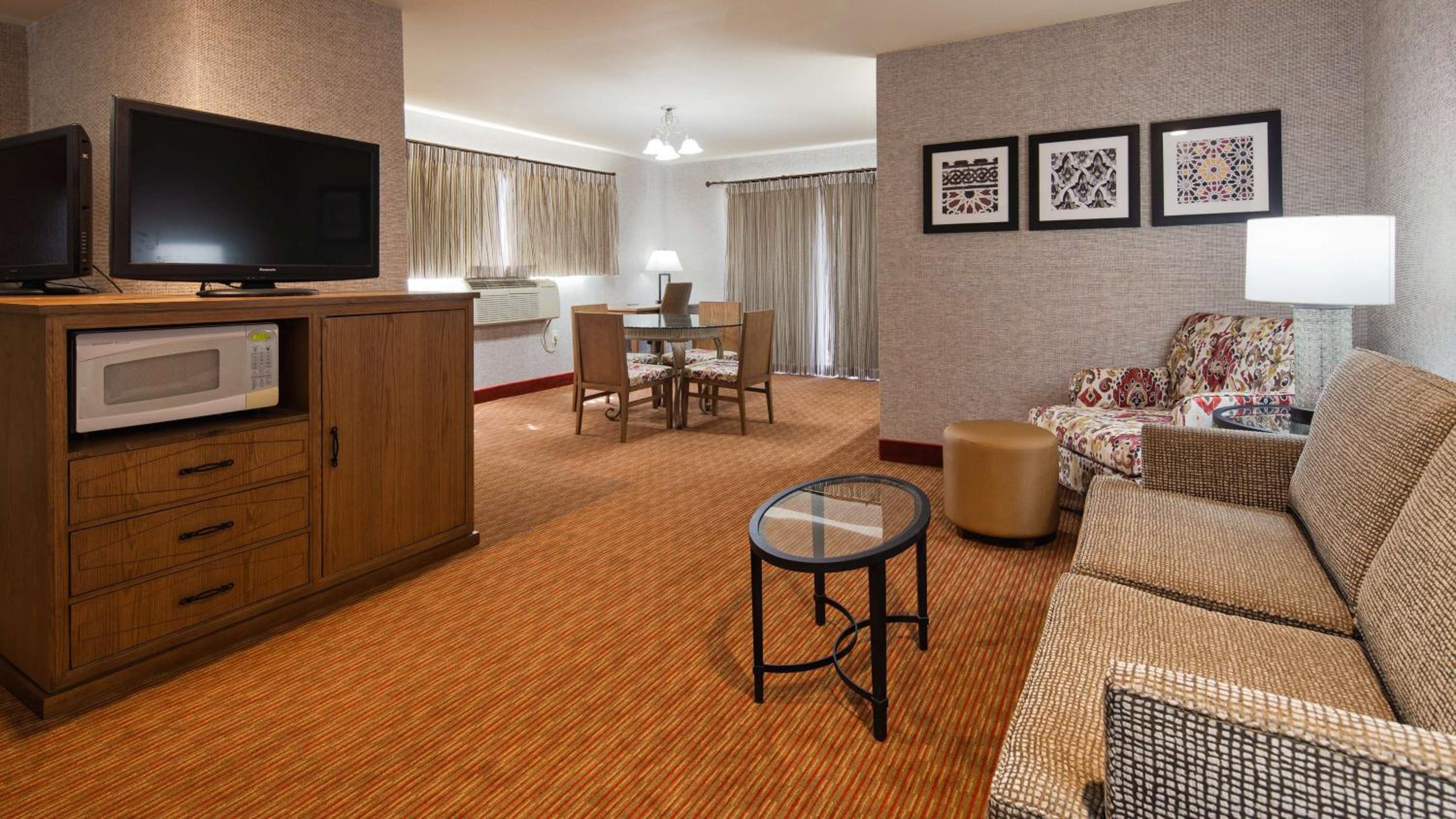 King Room with Sofa Bed - Non-Smoking - Photo 1