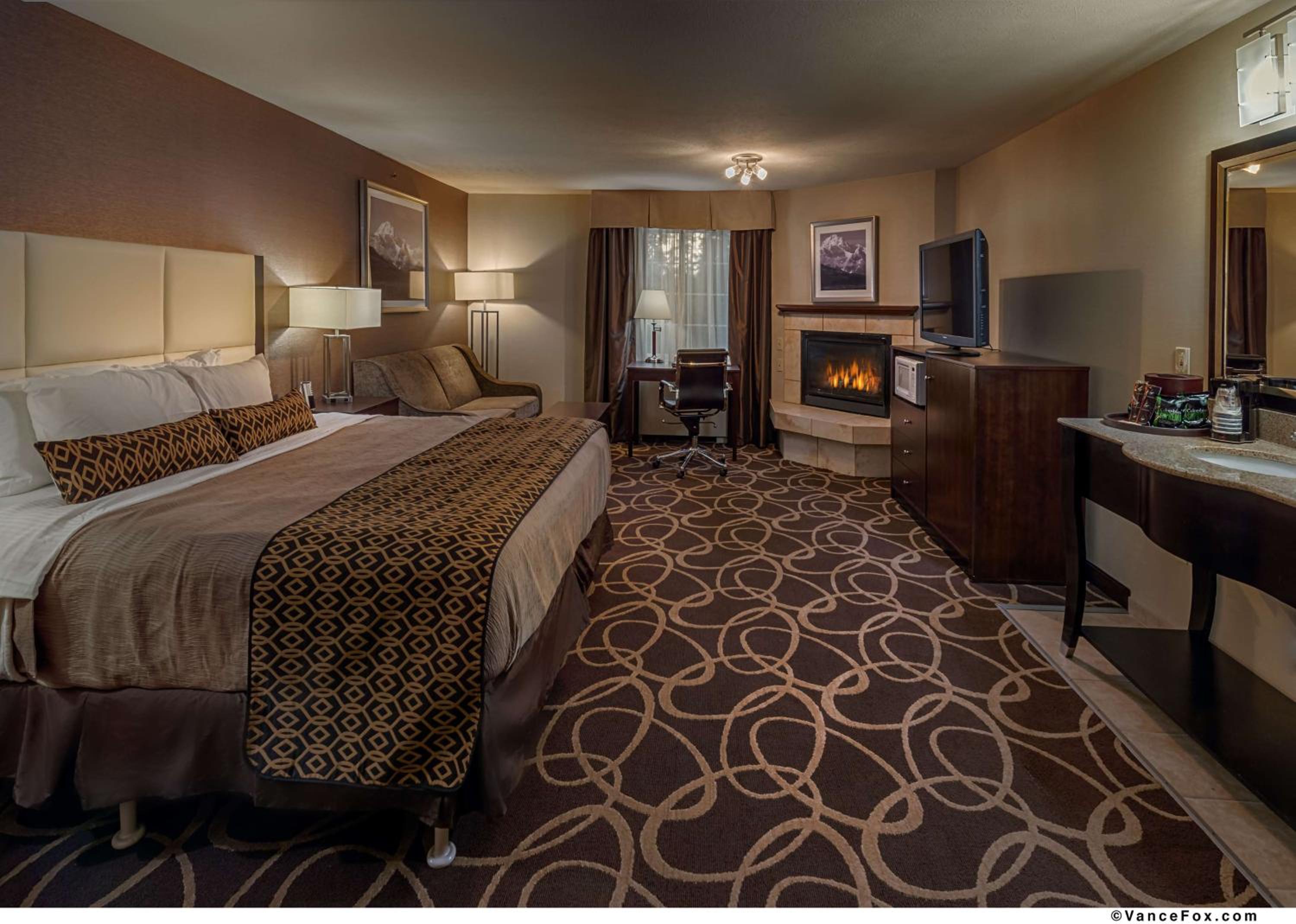 King Suite - Non-Smoking - Photo 1