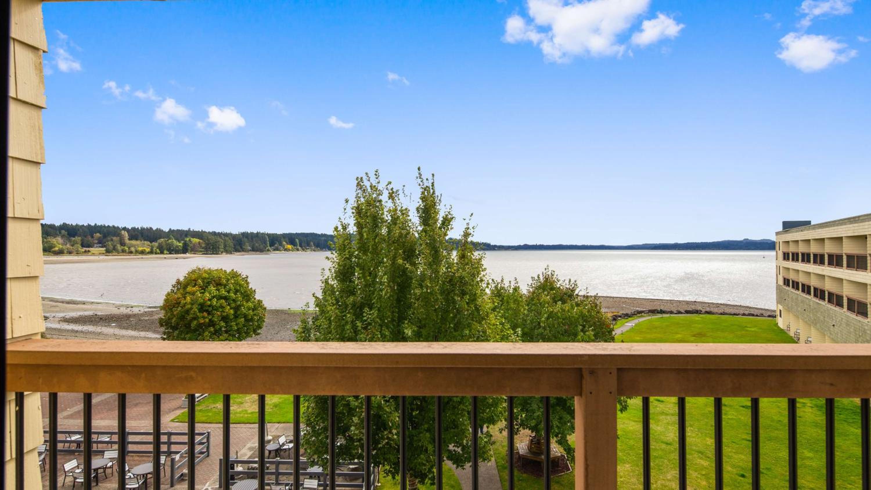 Deluxe Queen Room with Two Queen Beds and Water View - Photo 3