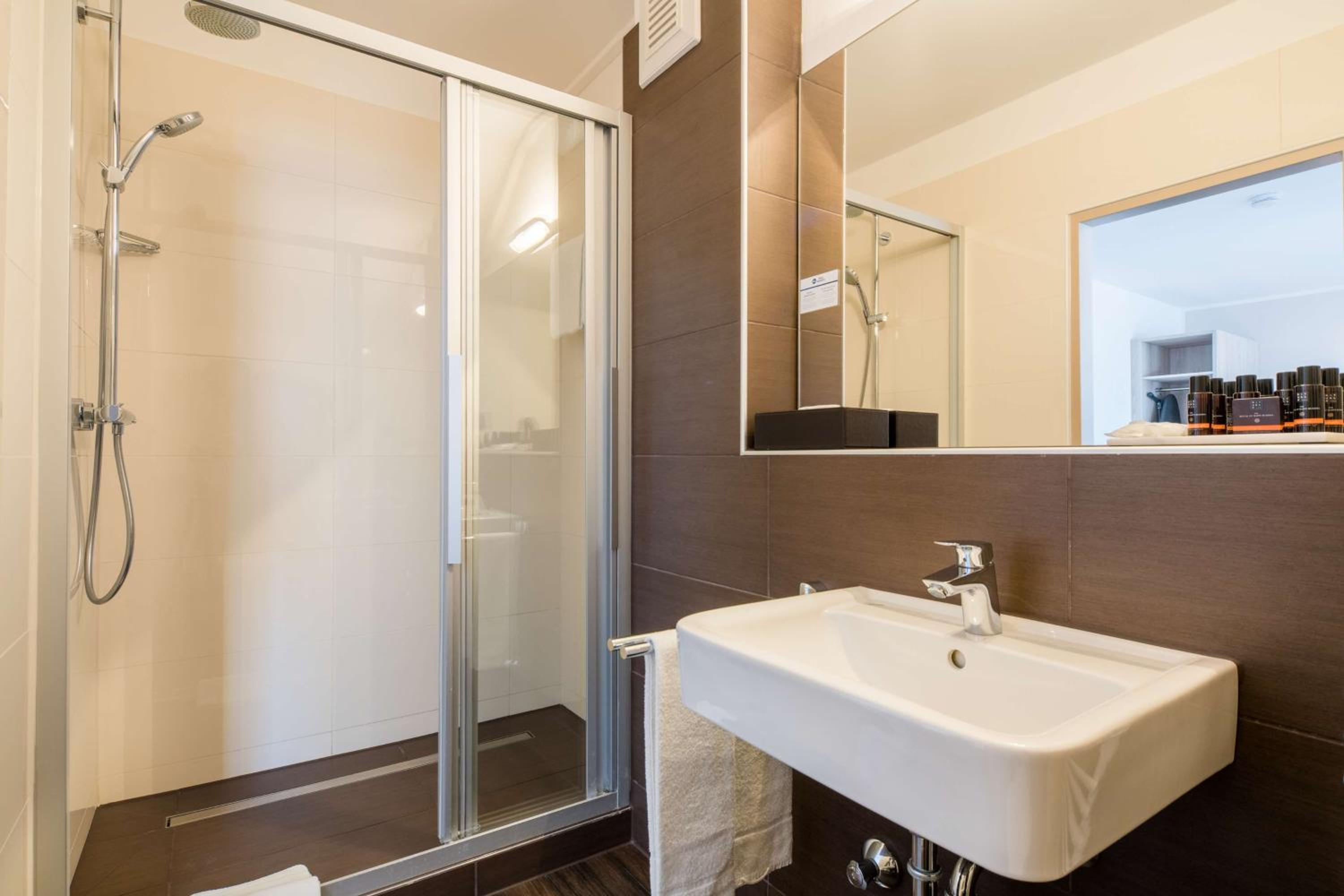Comfort Double Room - Photo 8