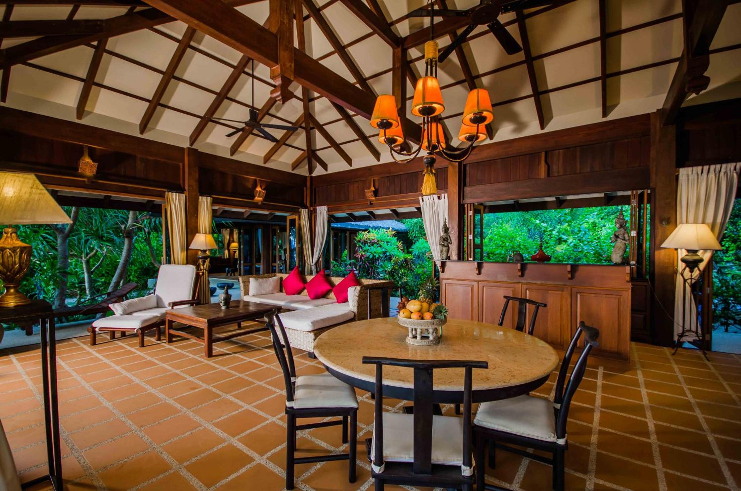 Villa - Beach Front