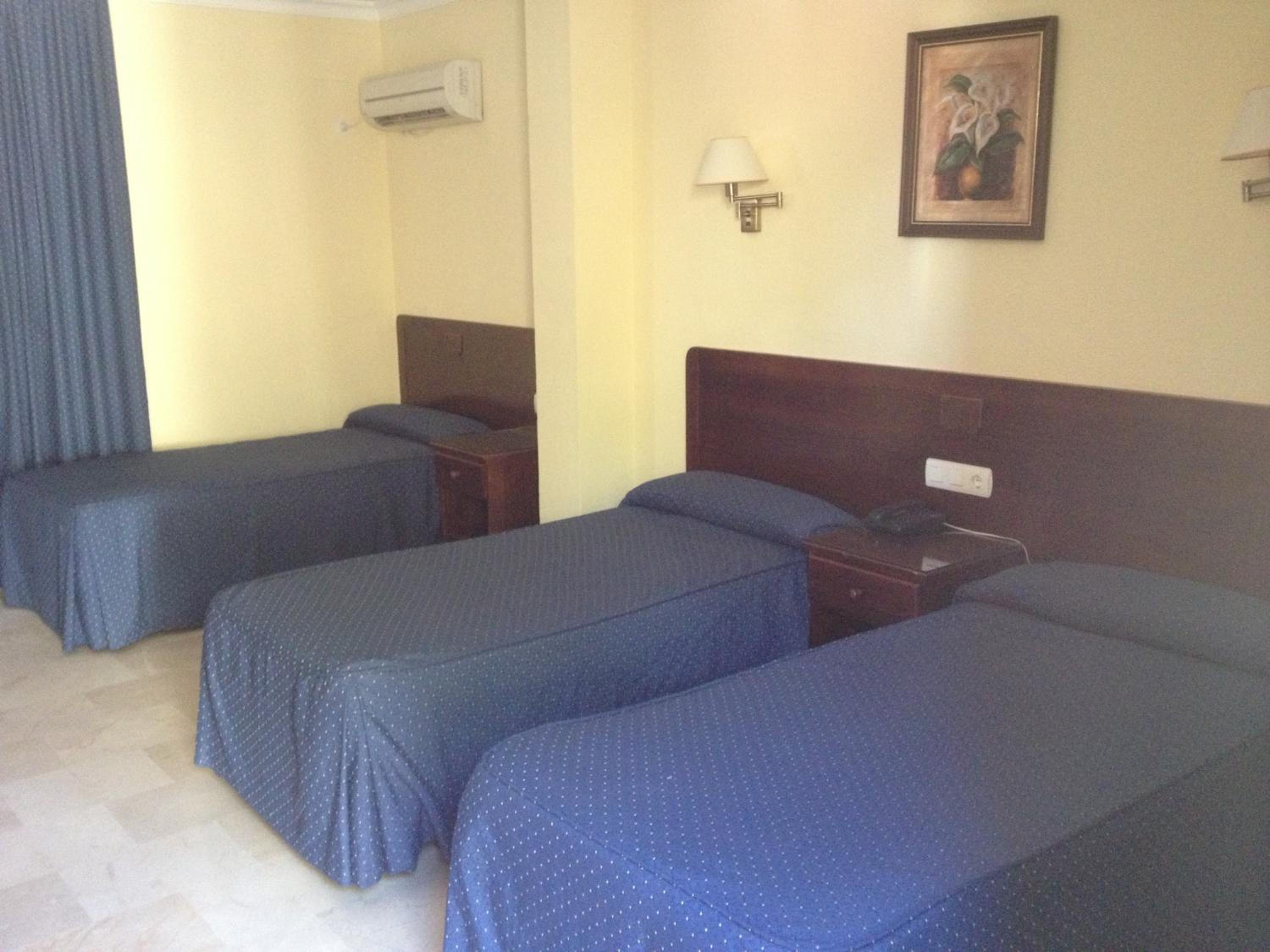 Triple Room - Photo 3