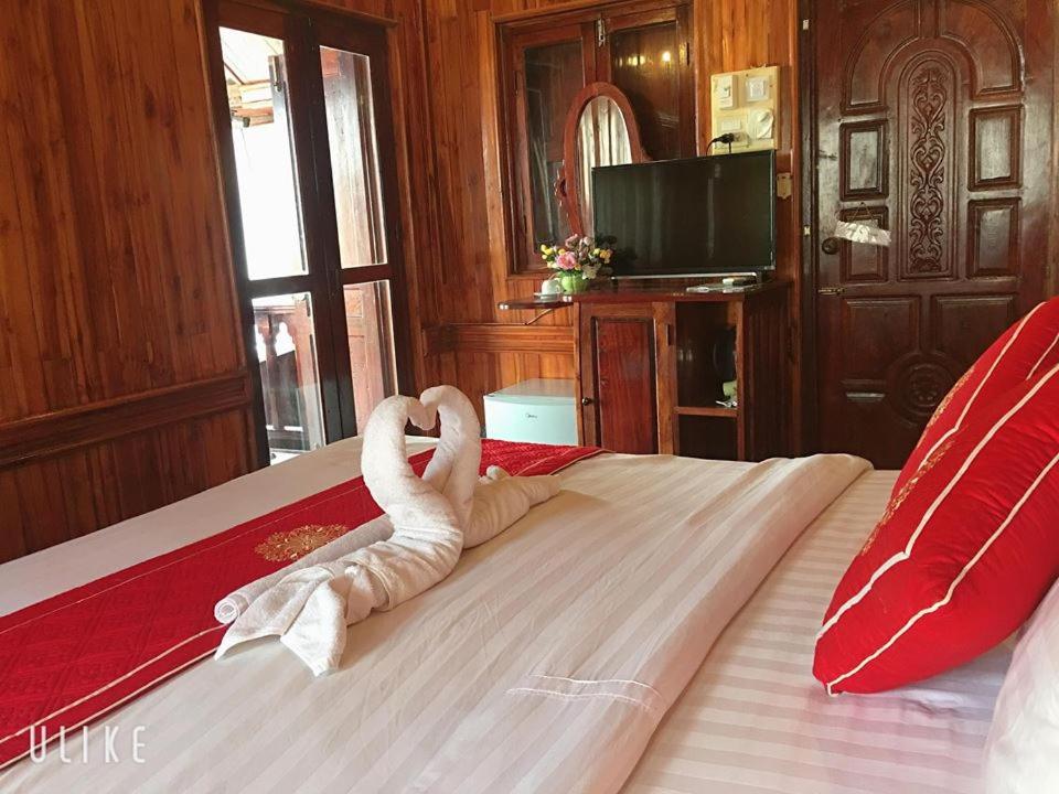 Double Room with Balcony - Photo 11