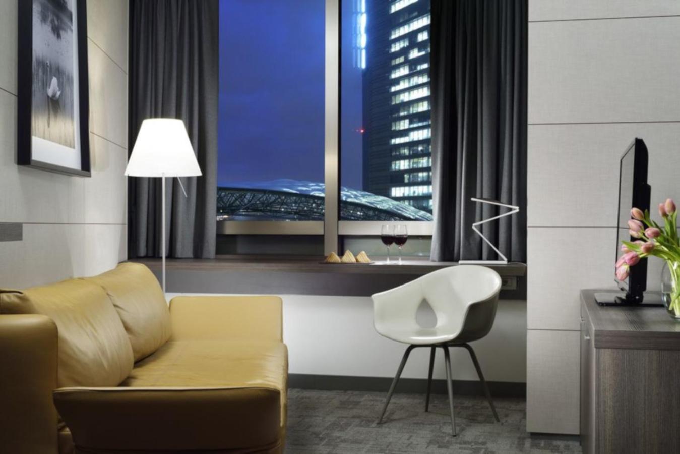 Junior Suite Double with Sofa Bed thumbnail 5