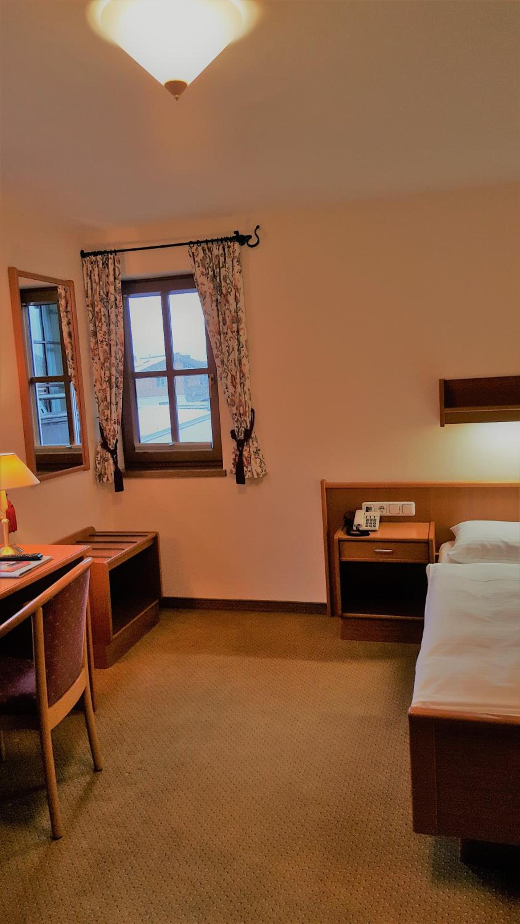 Single Room with Shower - Photo 3