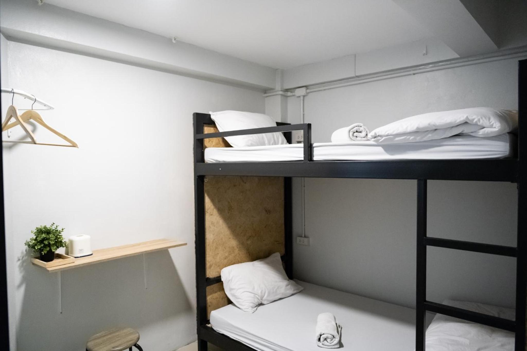 Twin Room with Shared Bathroom photo 1