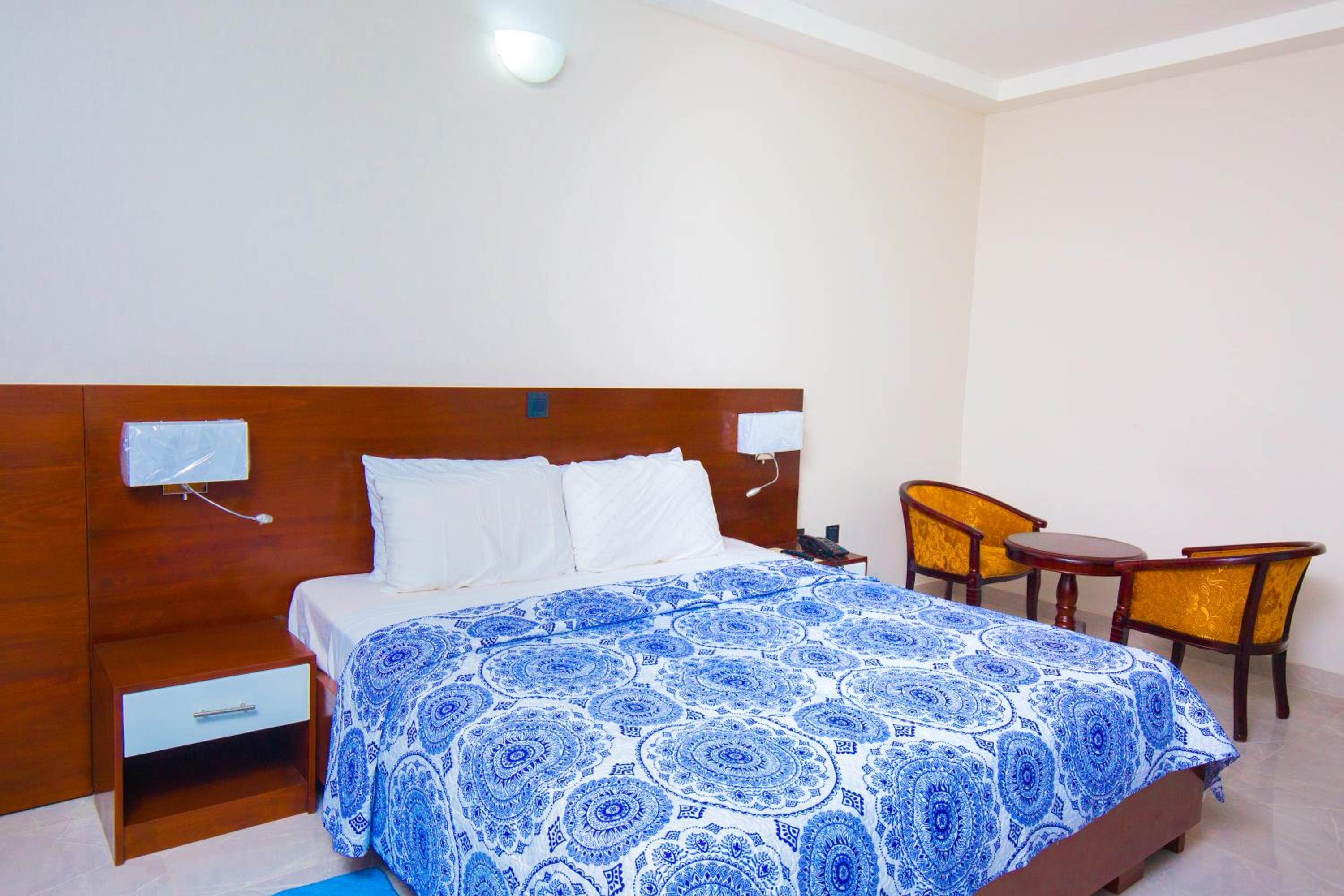 Deluxe Queen Room photo 3