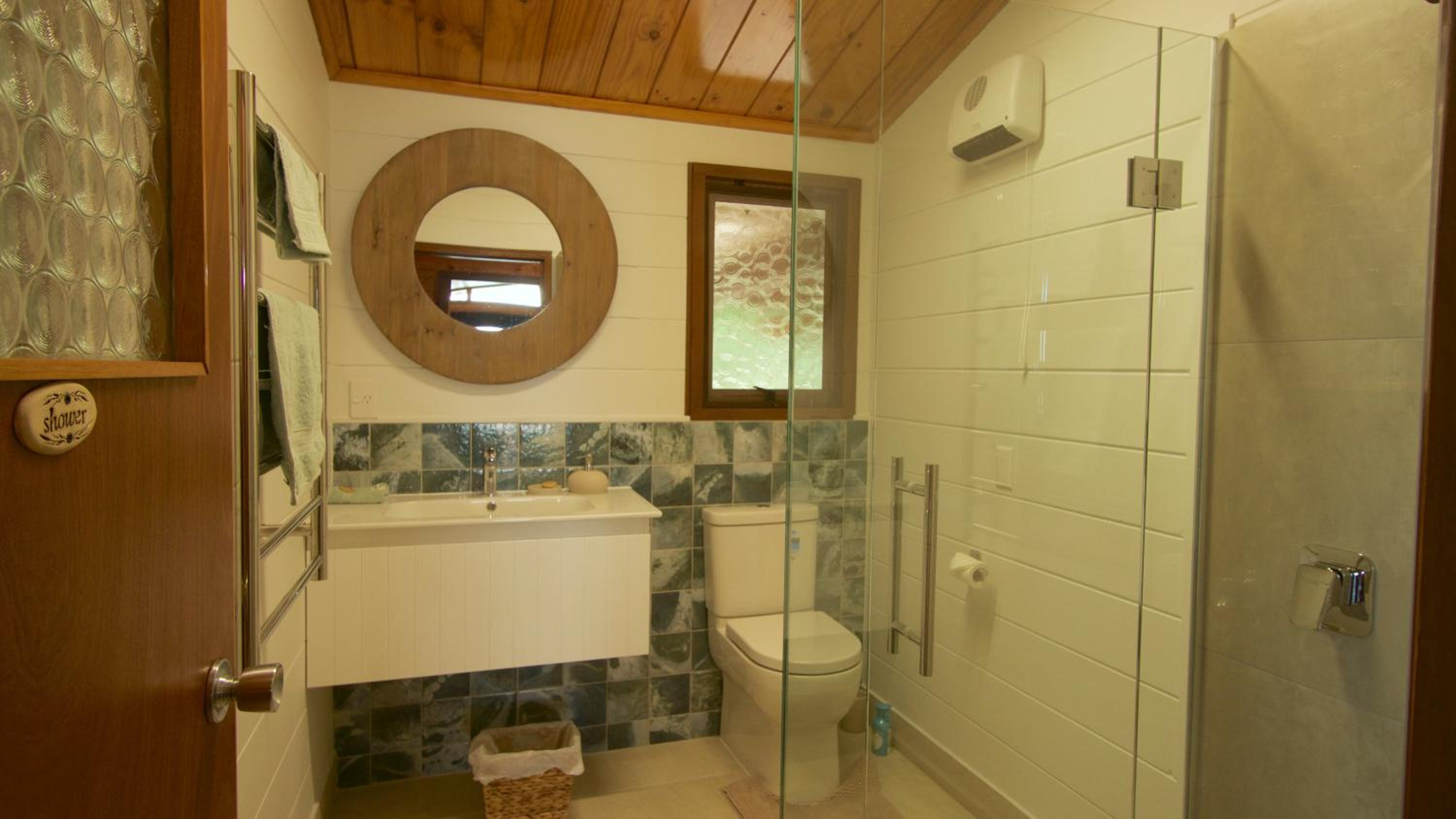 Four-Bedroom House - Photo 13