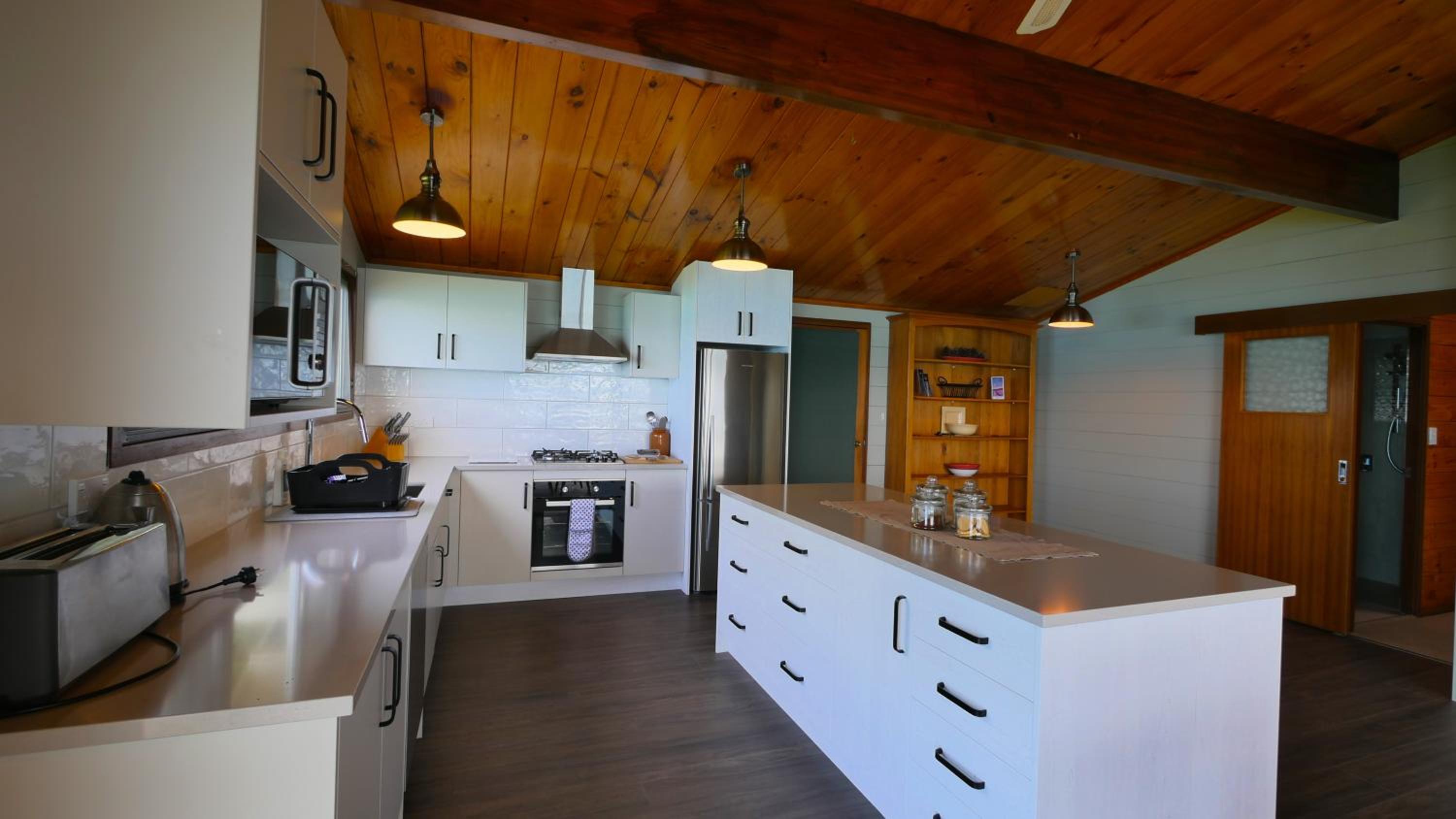 Four-Bedroom House - Photo 6