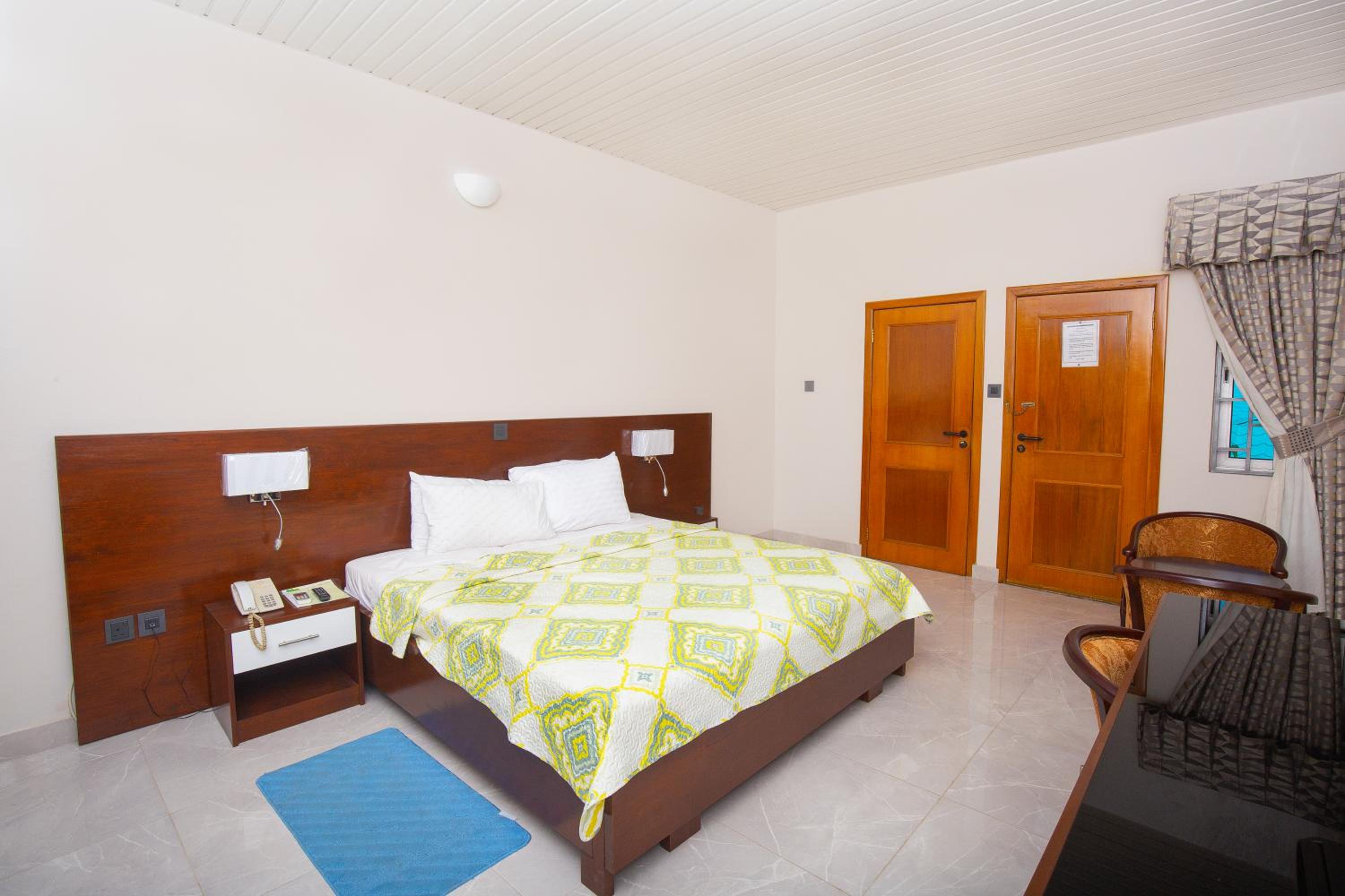 Standard Double Room photo 2