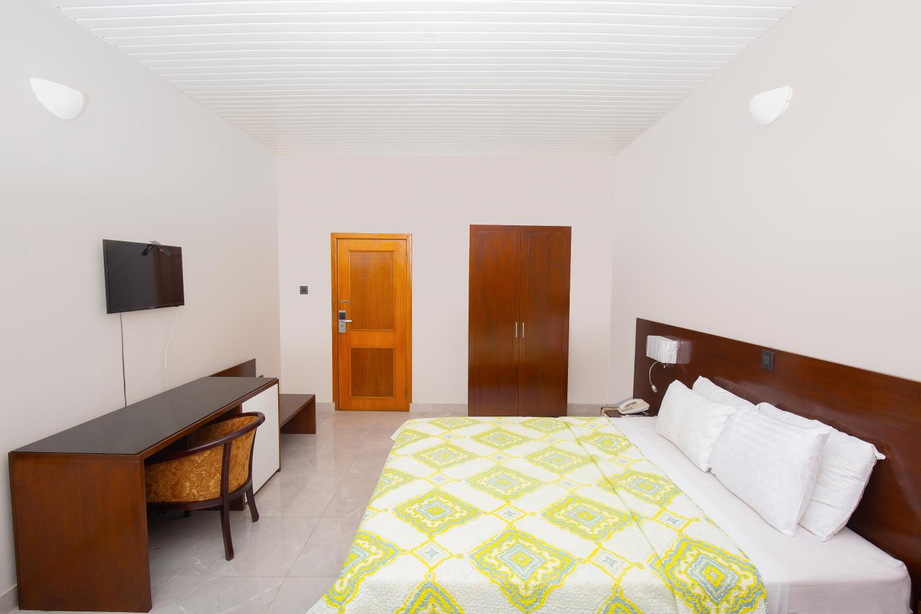 Deluxe Queen Room photo 2