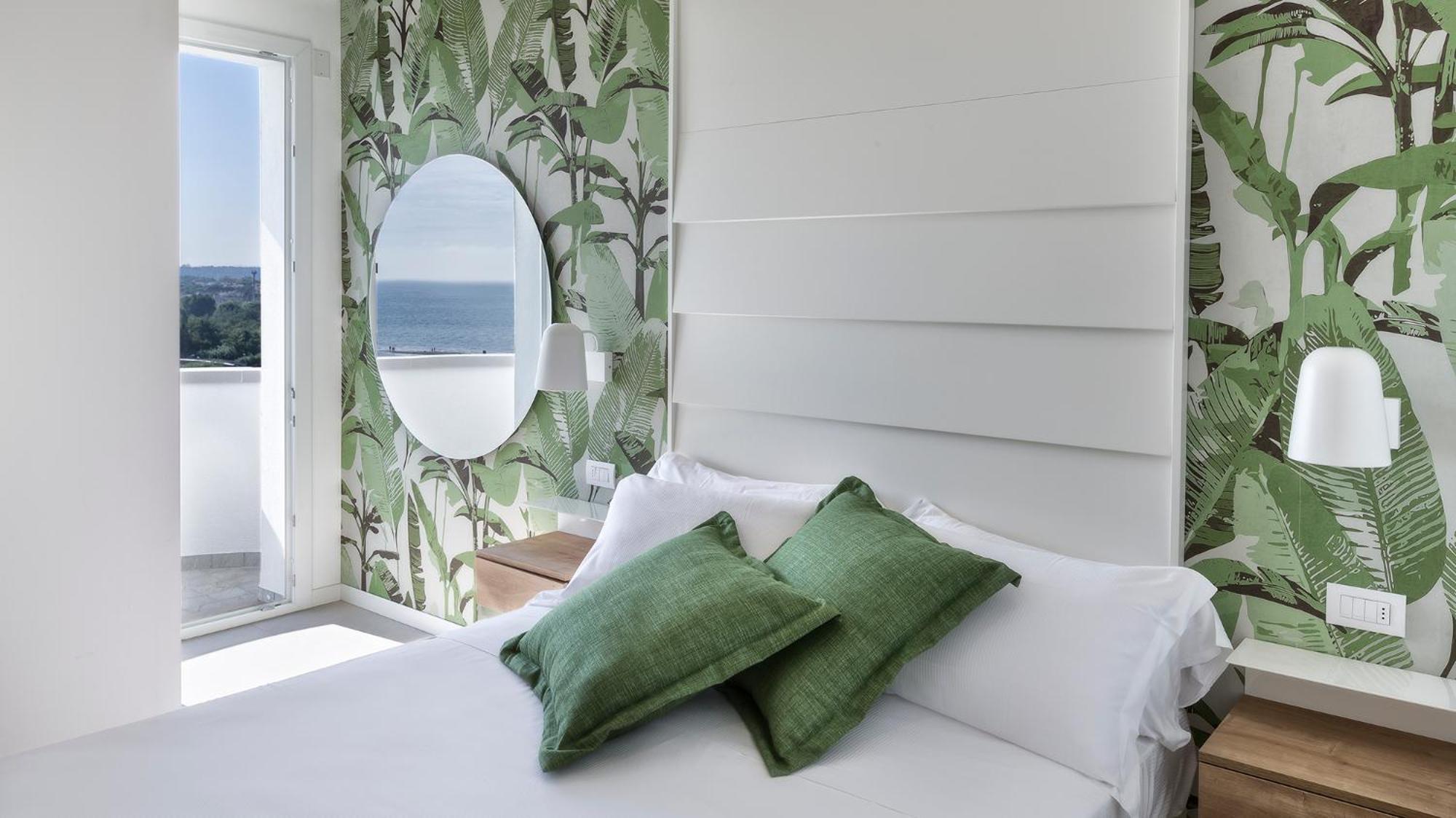 Double Room with Lateral Sea View photo 1