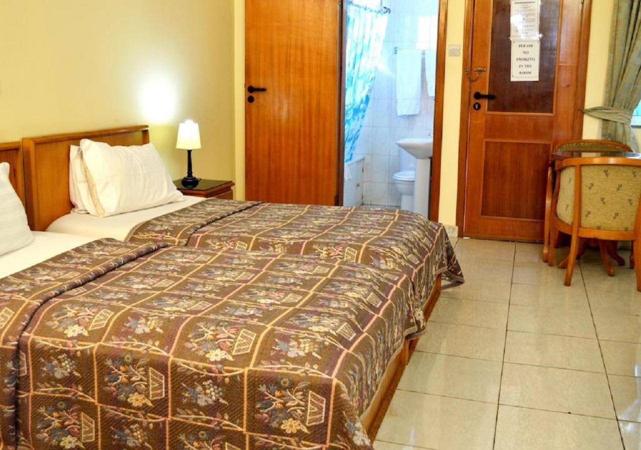 Standard Twin Room photo 1