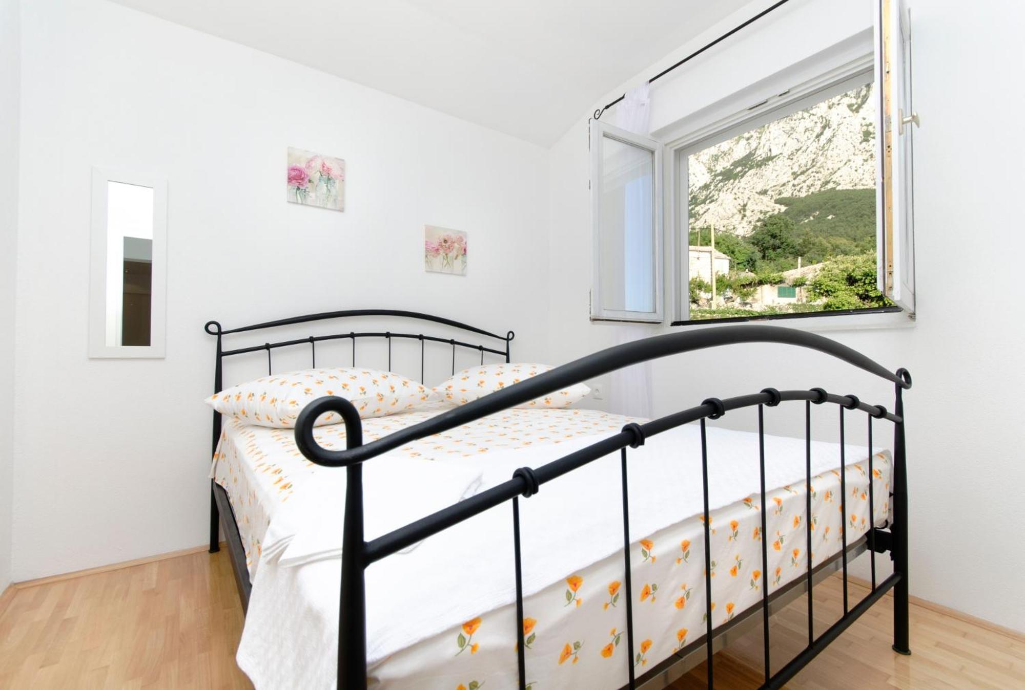 Four-Bedroom House photo 1