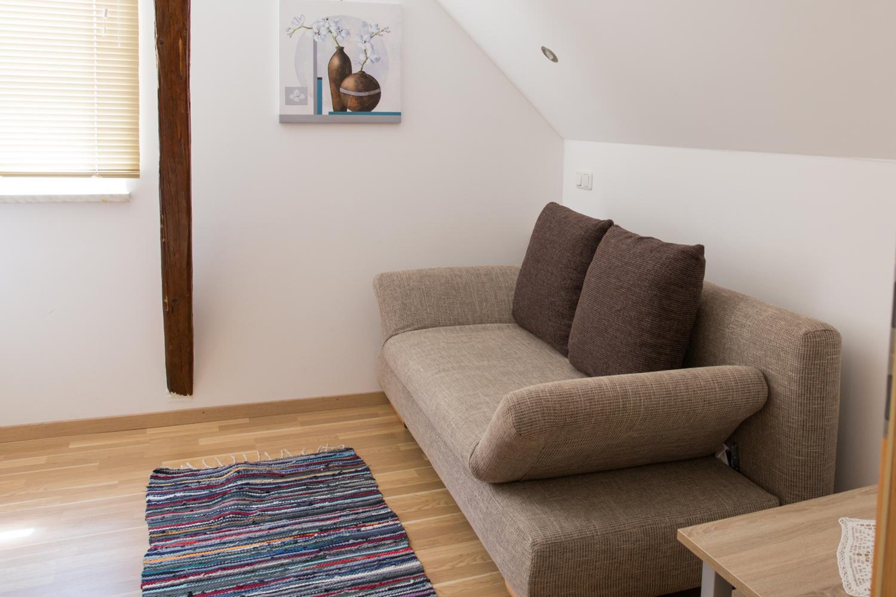 Superior Family Room photo 1