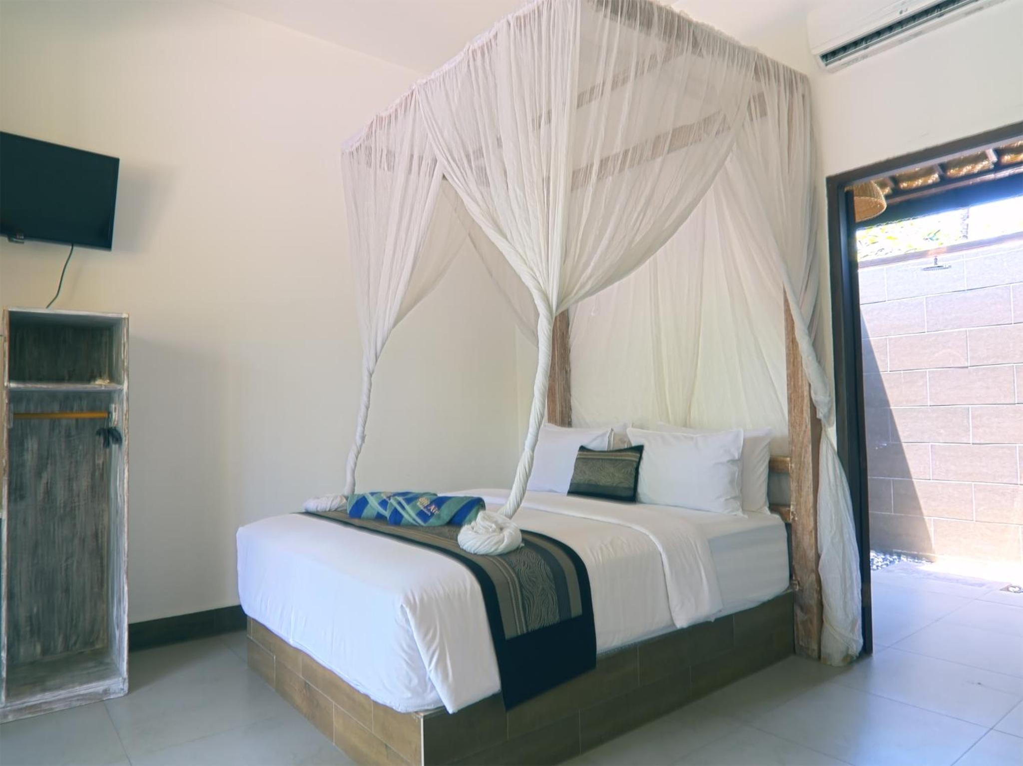 Triple Room with Pool View photo 1