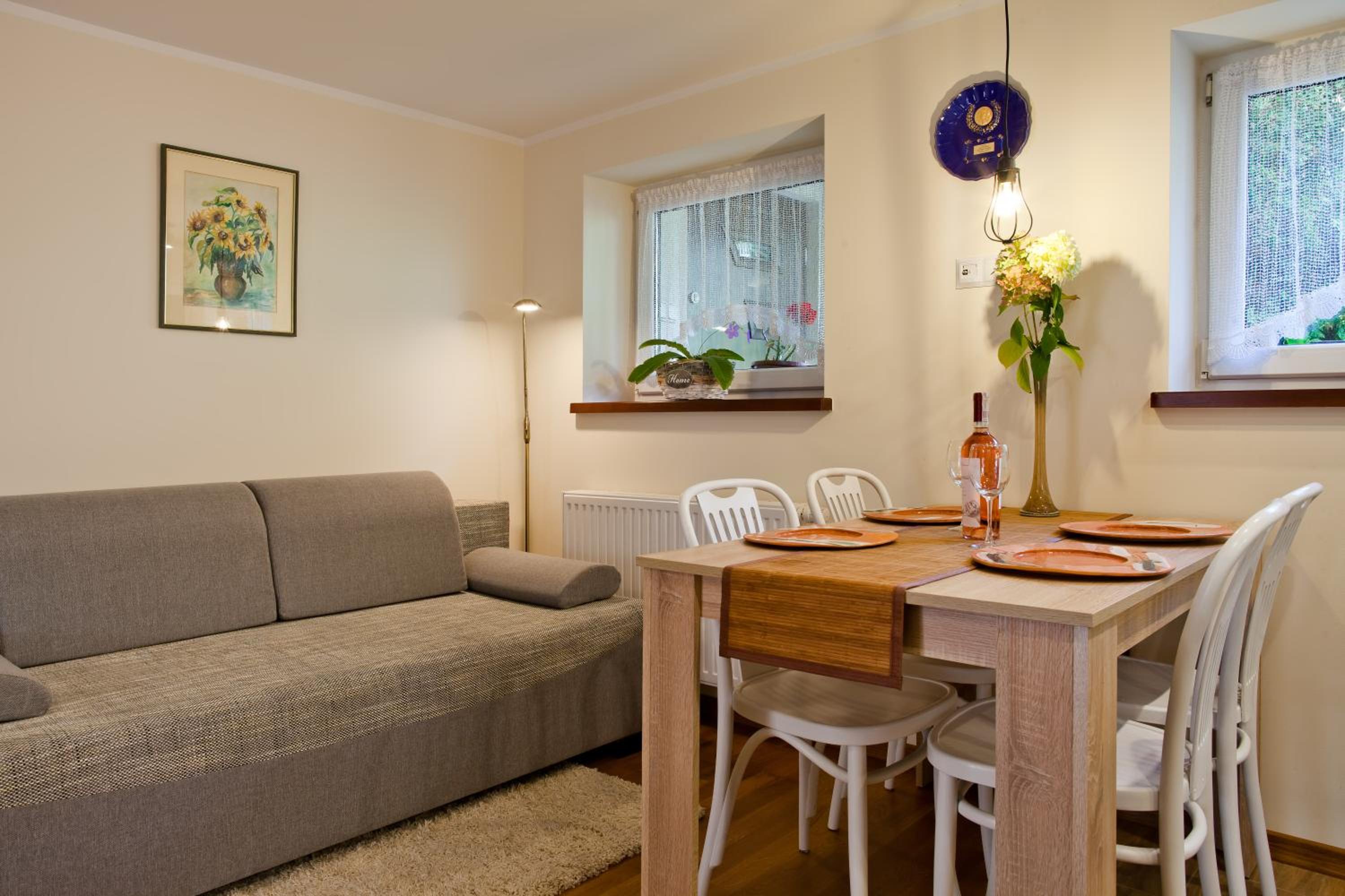 Apartment photo 3