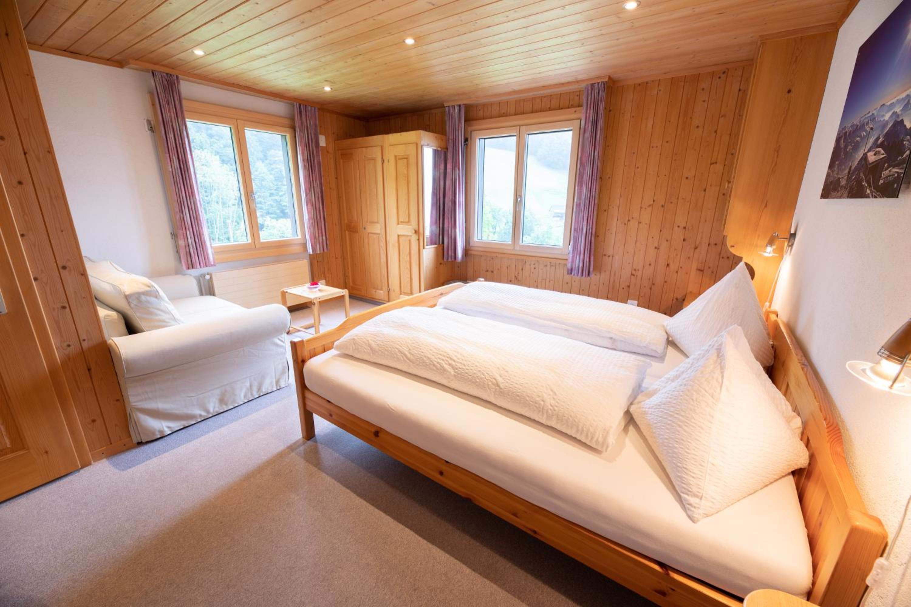 Double Room with Mountain View and Private Bathroom photo 1