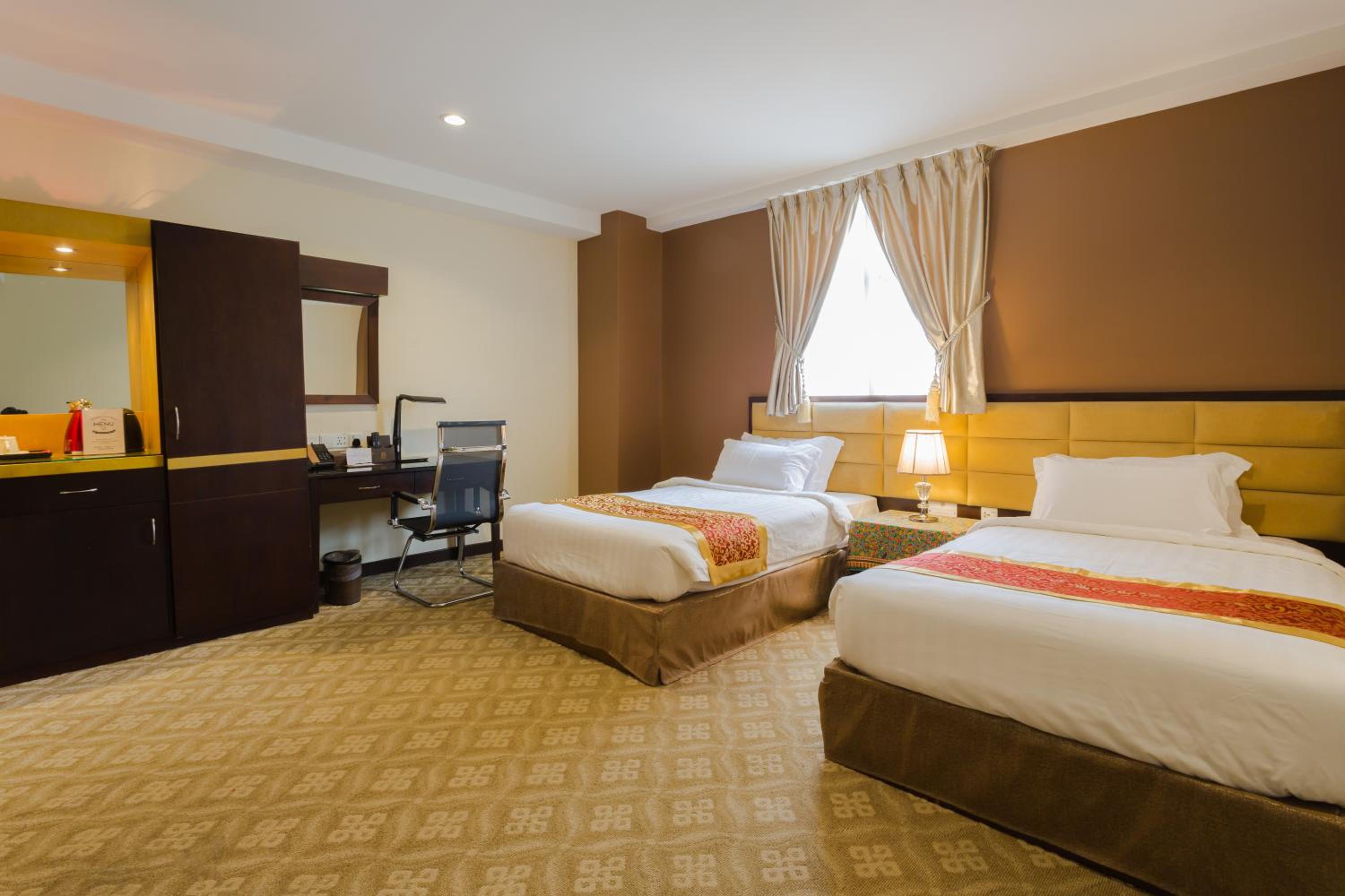 Deluxe Twin Room photo 3