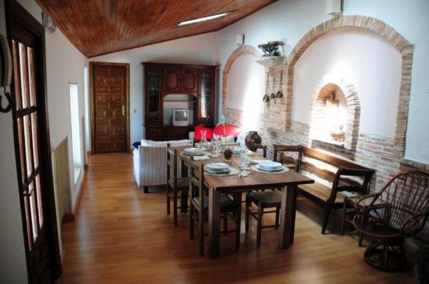 Three-Bedroom House - Photo 18