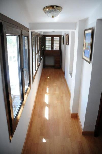 Three-Bedroom House - Photo 4