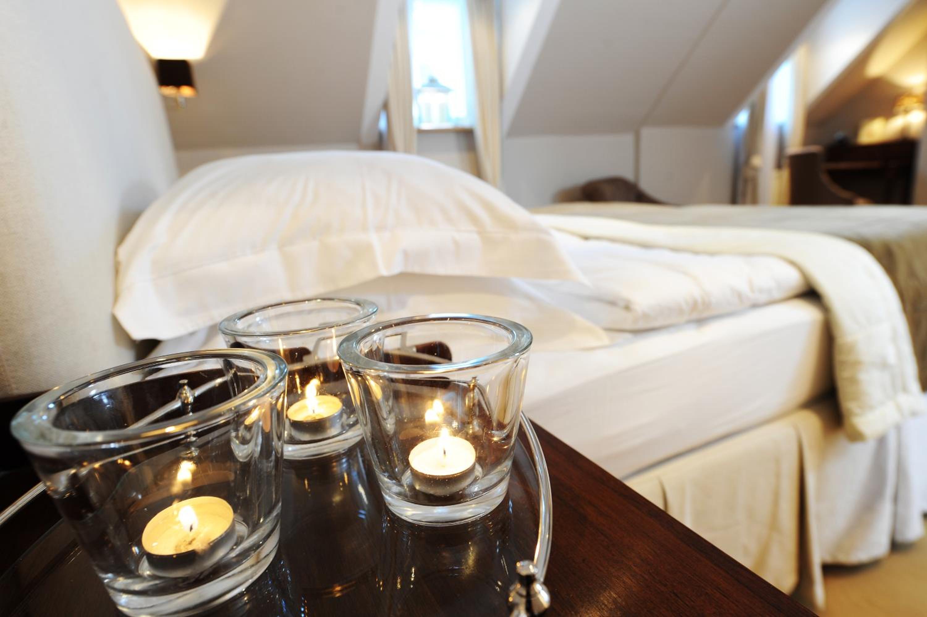 Deluxe Double or Twin Room - Photo 9