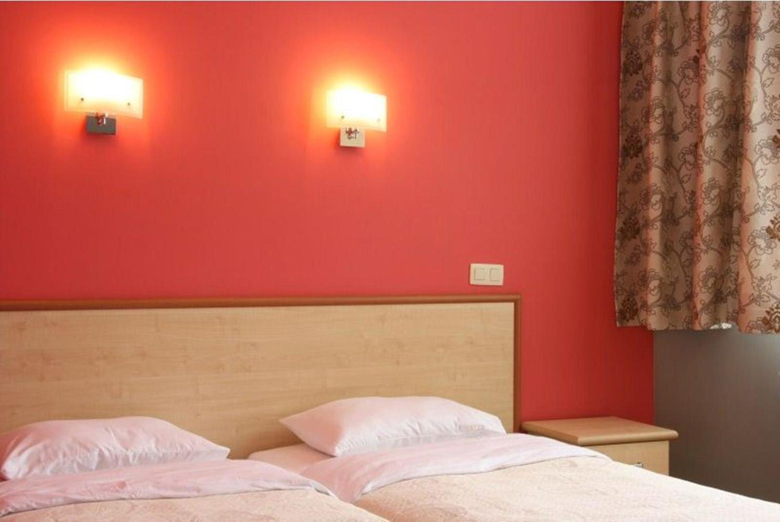 Twin Room - Photo 7