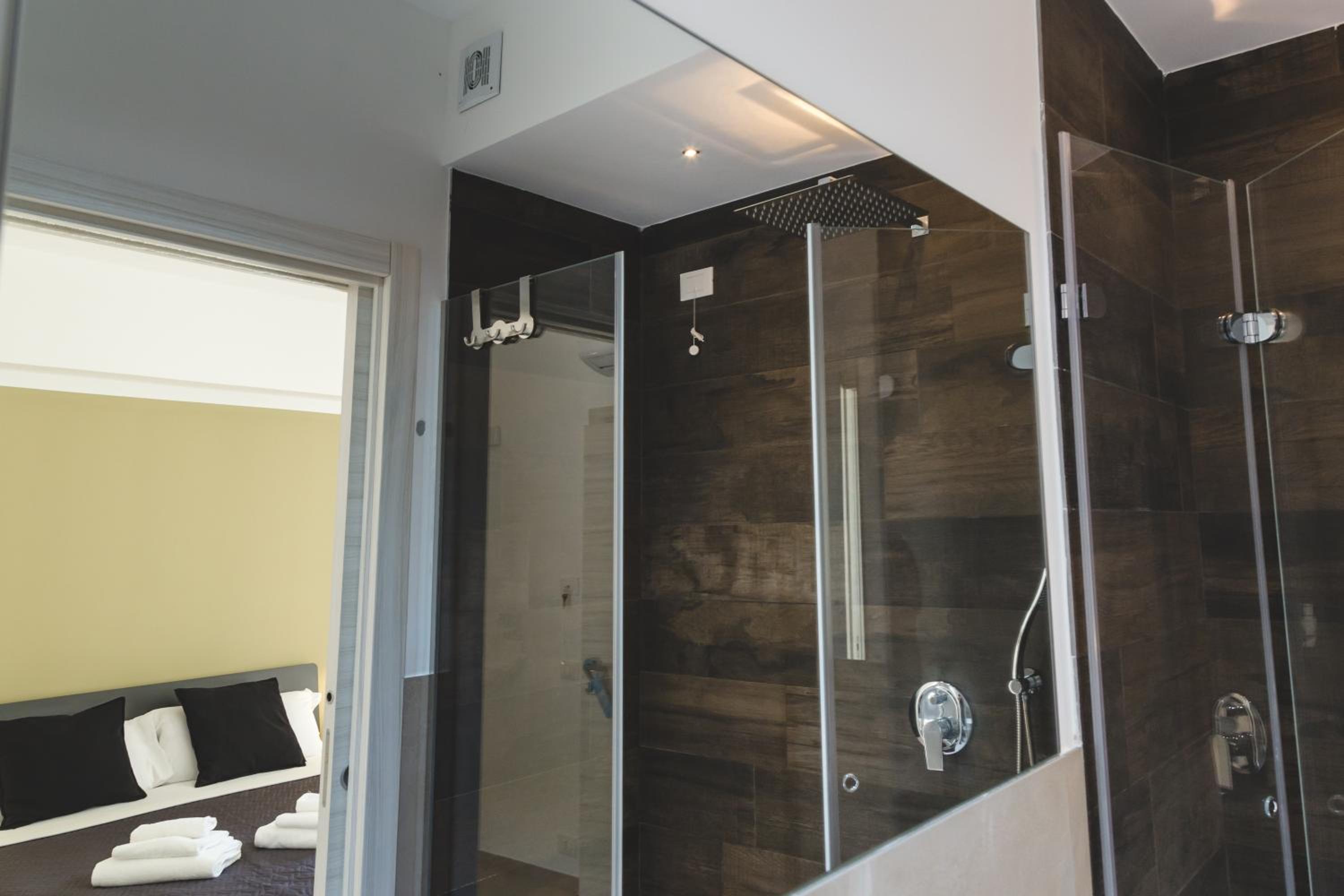 Double Room with Balcony - Annex photo 3