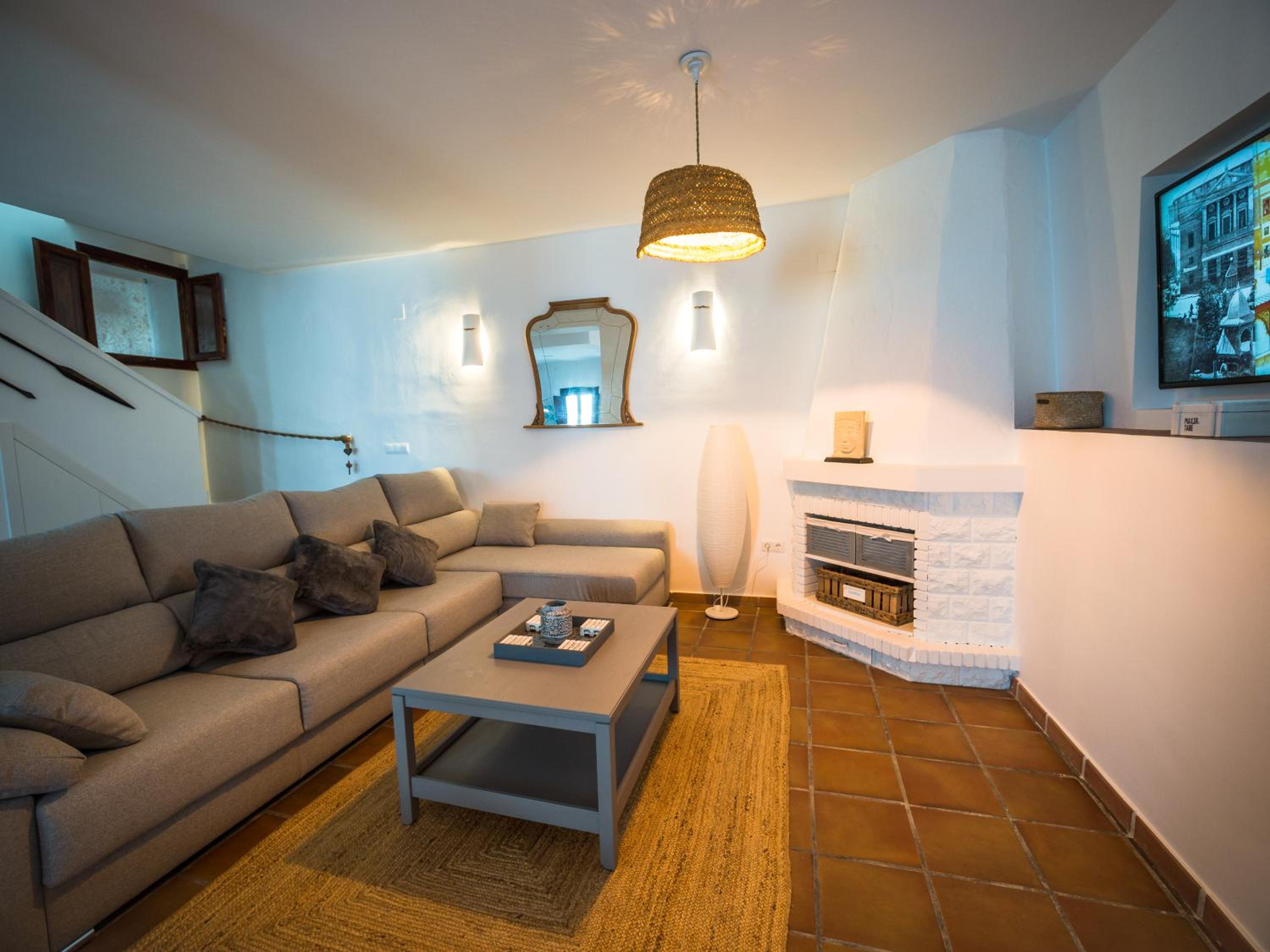Three-Bedroom House - Photo 11