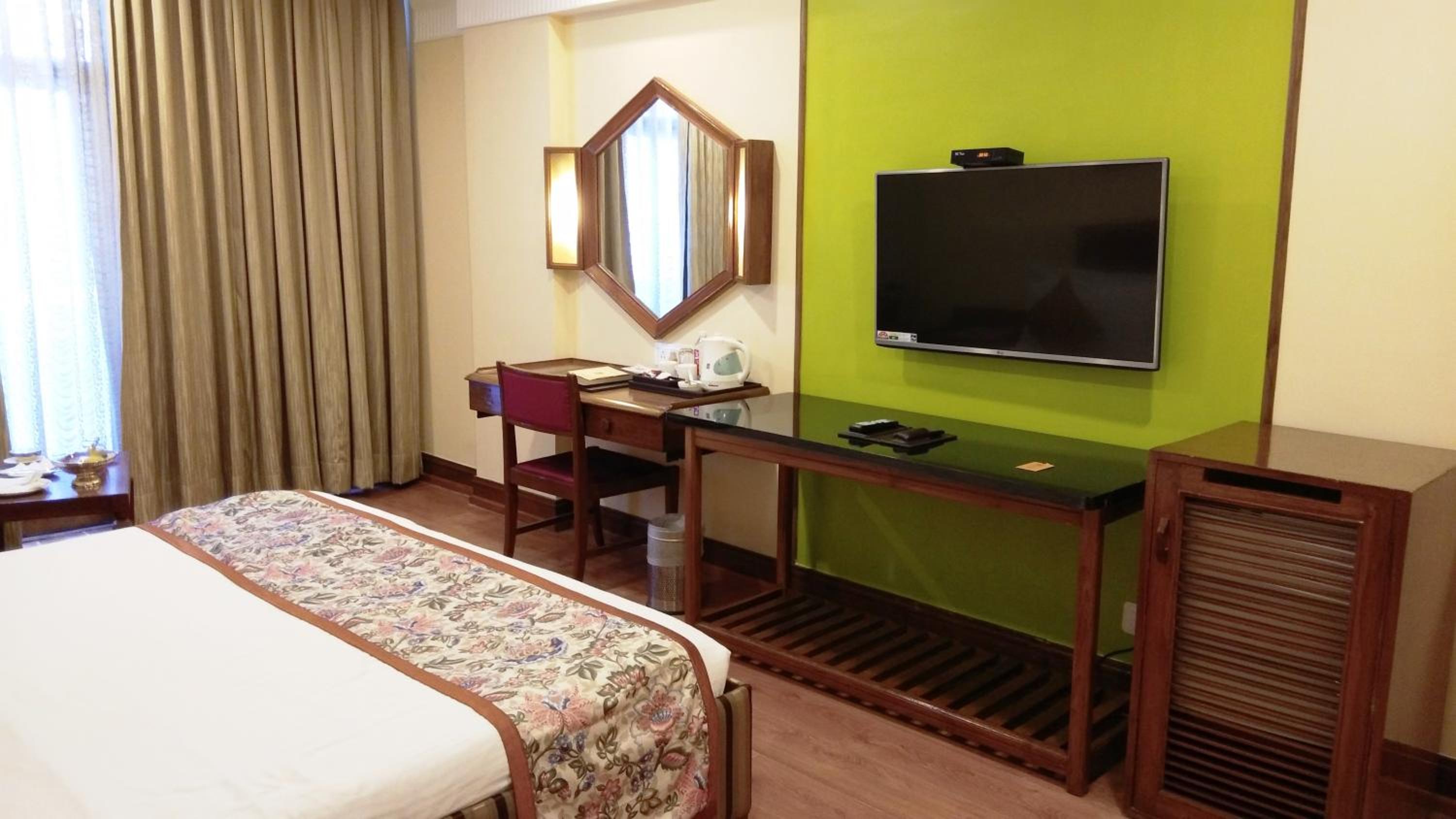 Executive Room - Photo 5