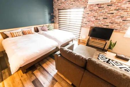One-Bedroom Apartment - Photo 17