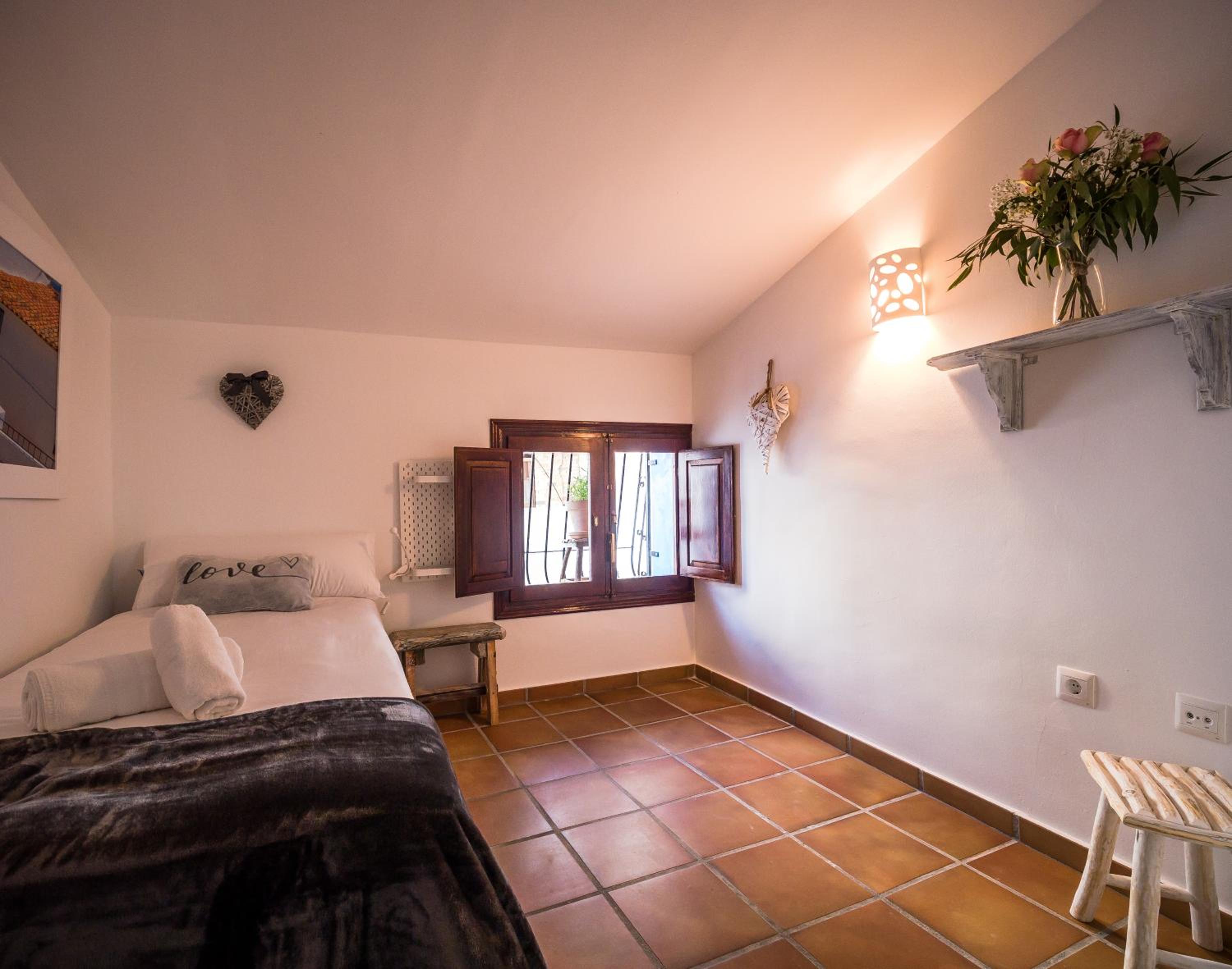 Three-Bedroom House - Photo 24
