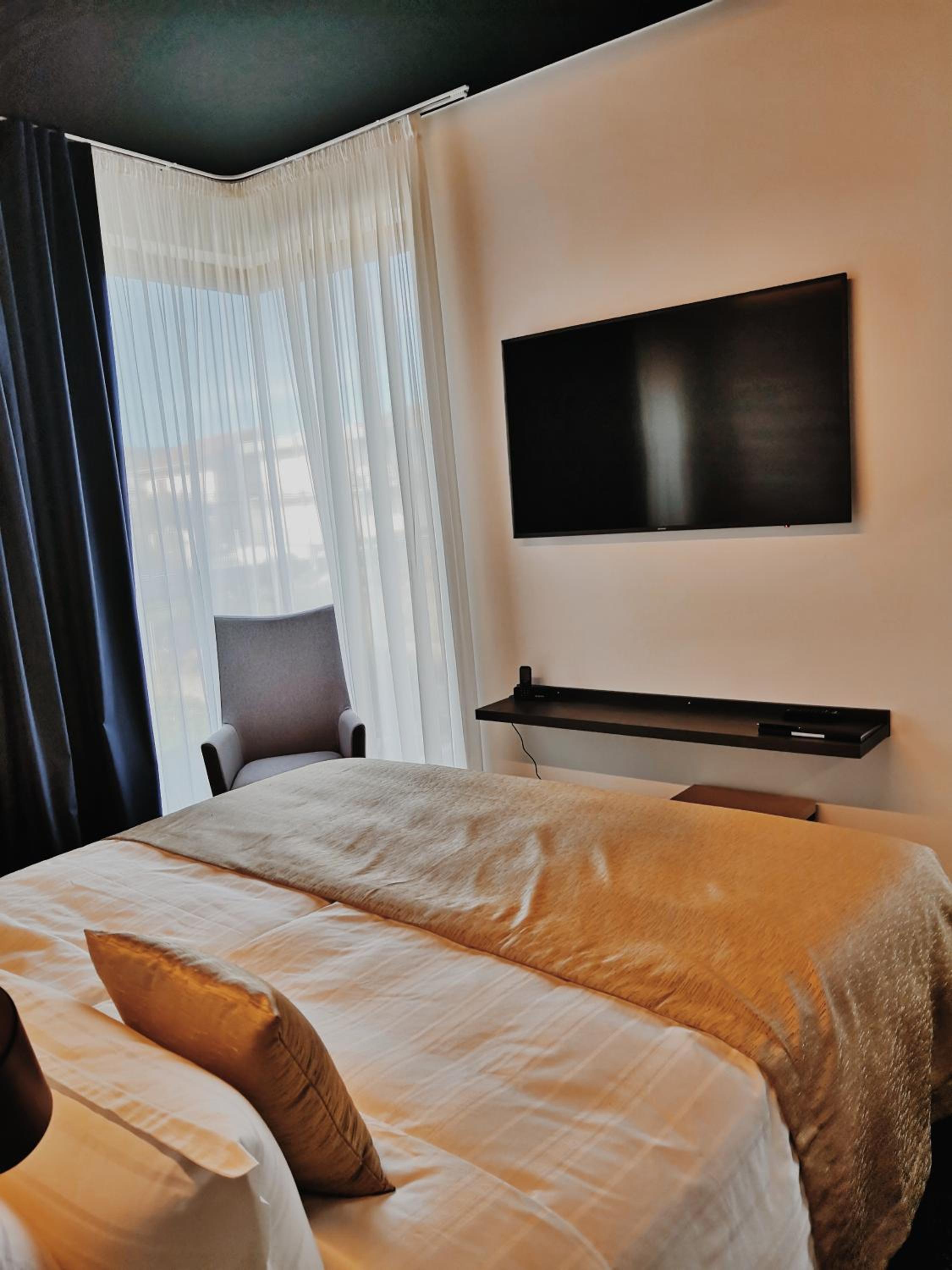 Double Room with Mountain View