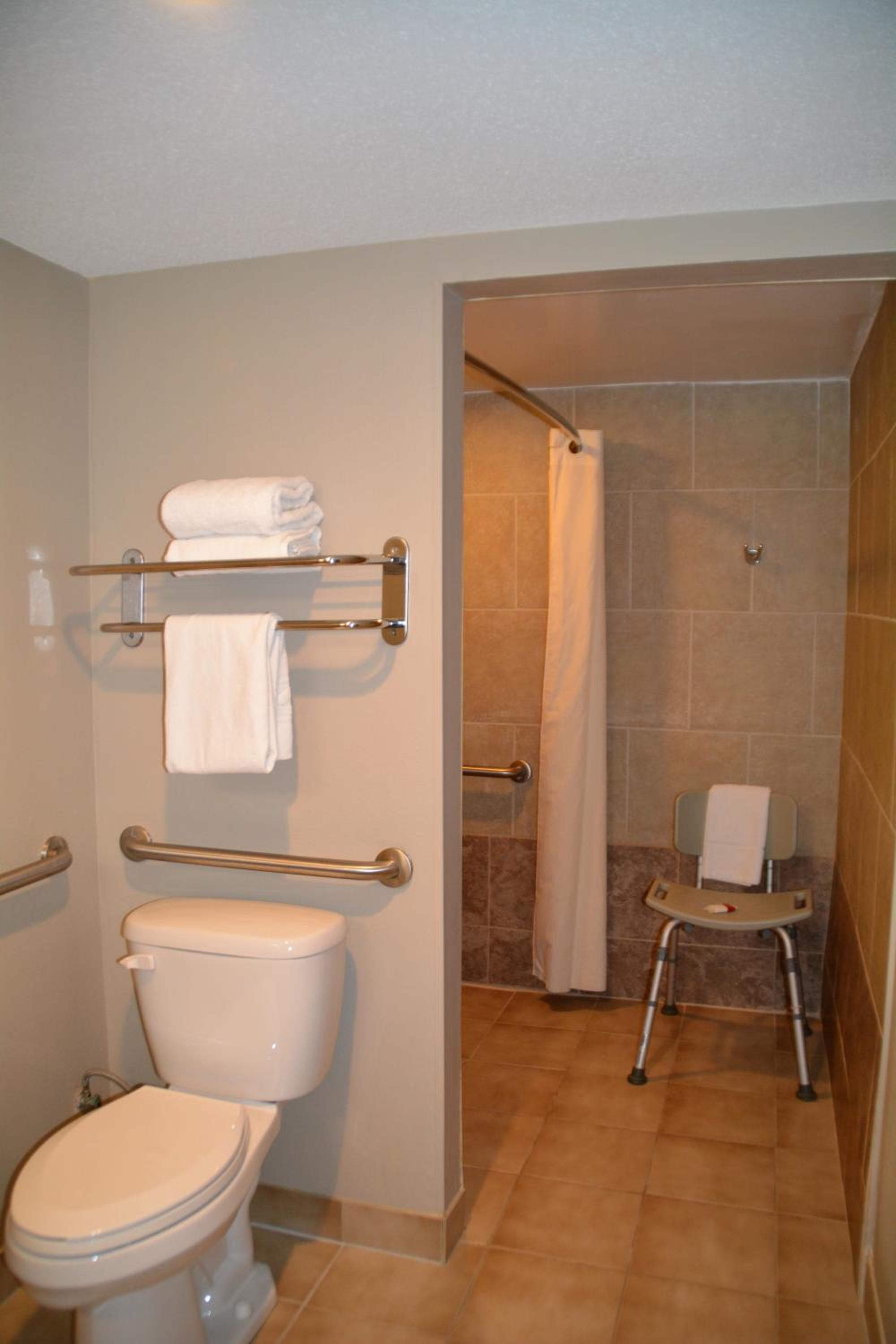 Queen Room with Two Queen Beds - Mobility Access/Non-Smoking