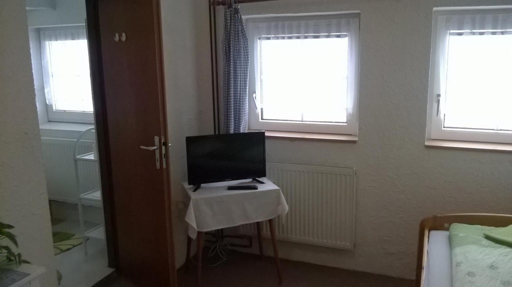 Single Room with Mountain View