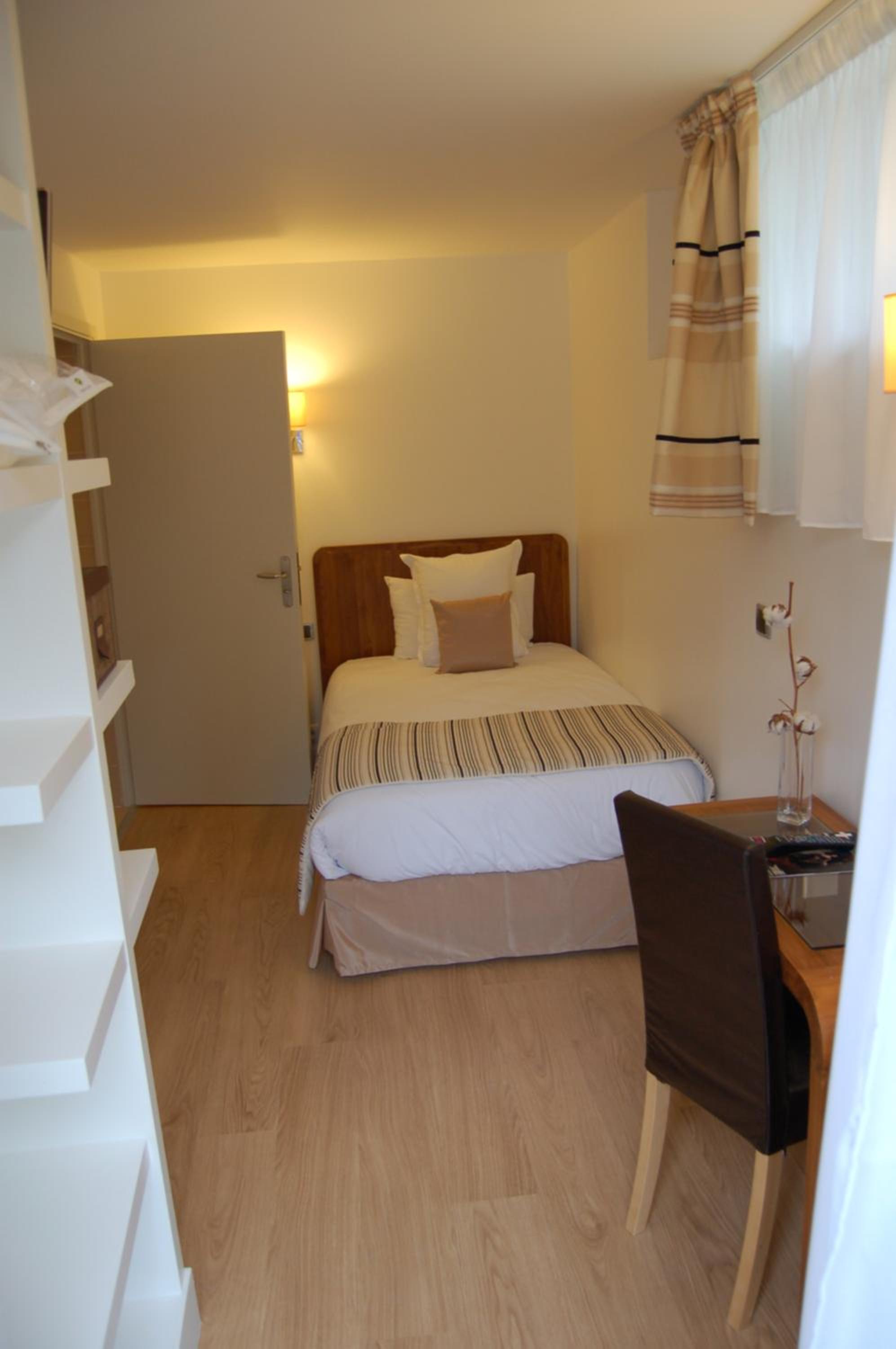 Single Room - Ground Floor photo 3