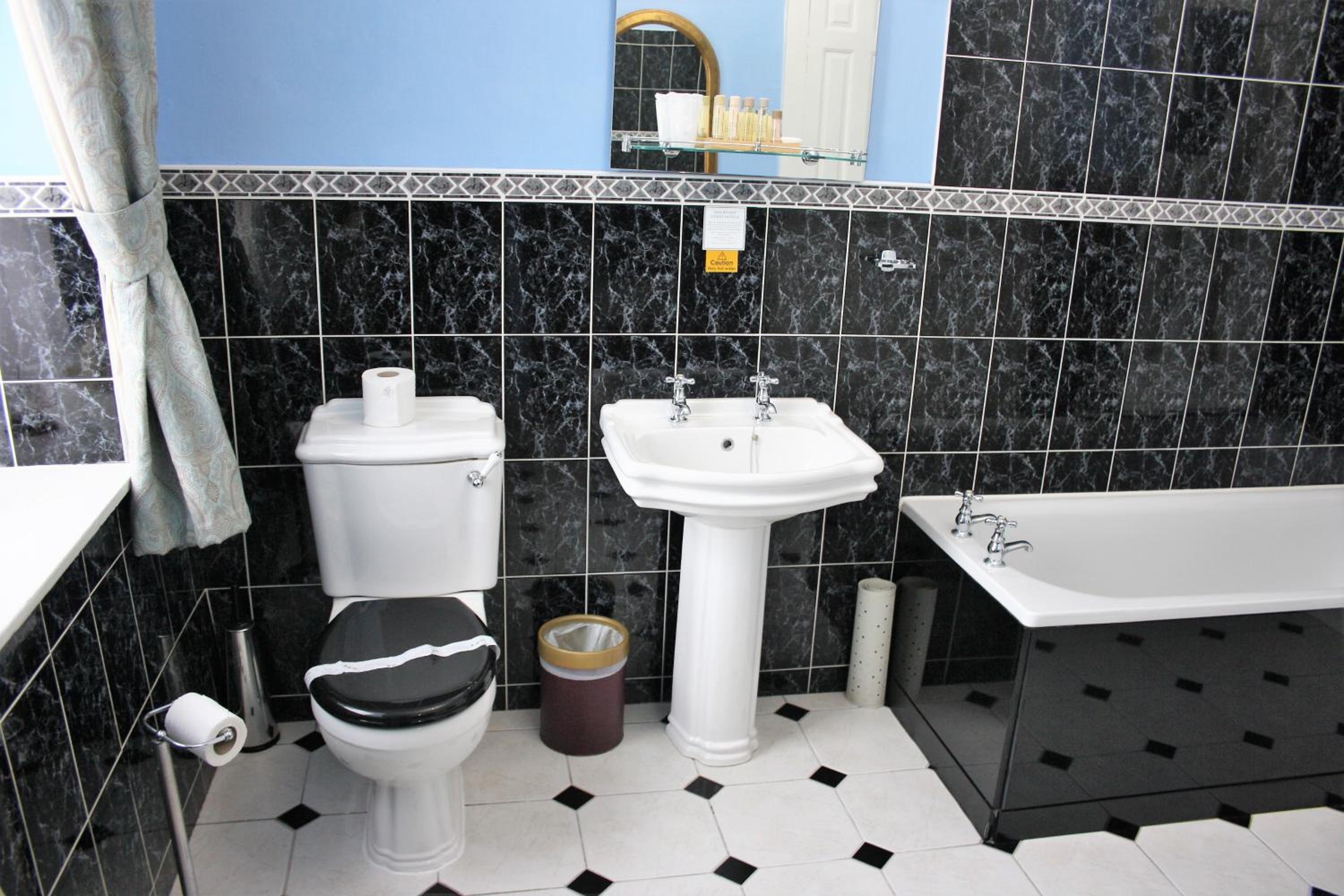 Double or Twin Room photo 3