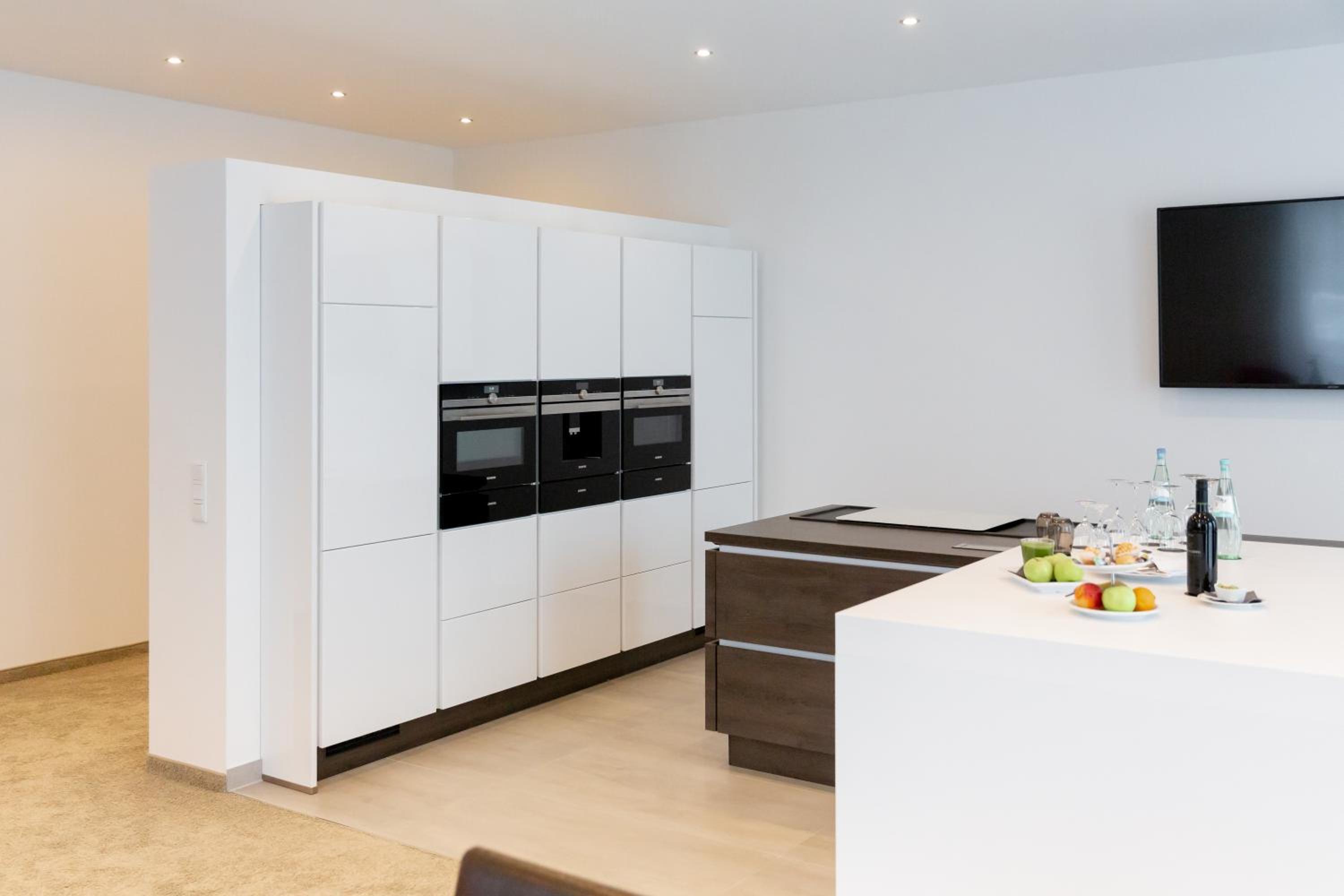 Suite - Photo 10
