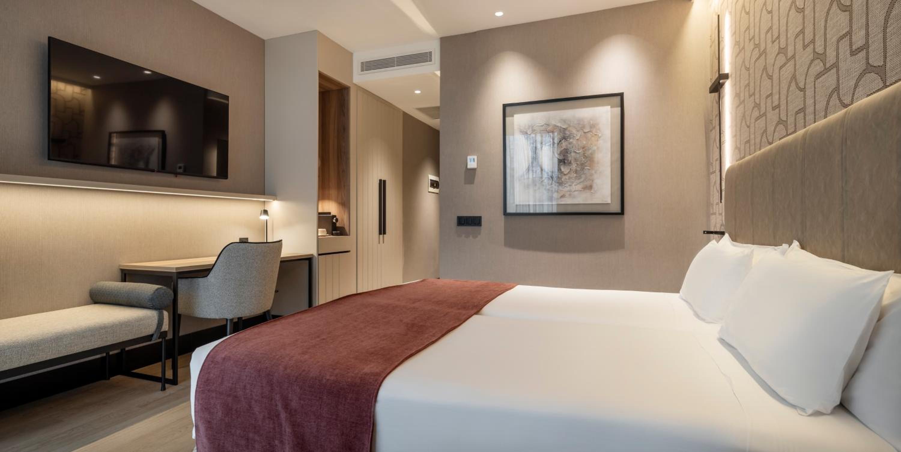 Premium Double Room photo 2
