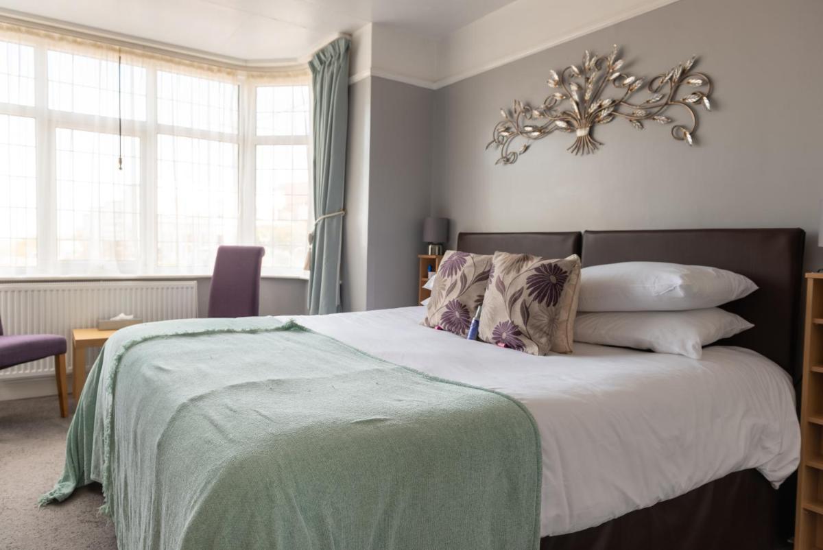 Double or Twin Room with Shower photo 3