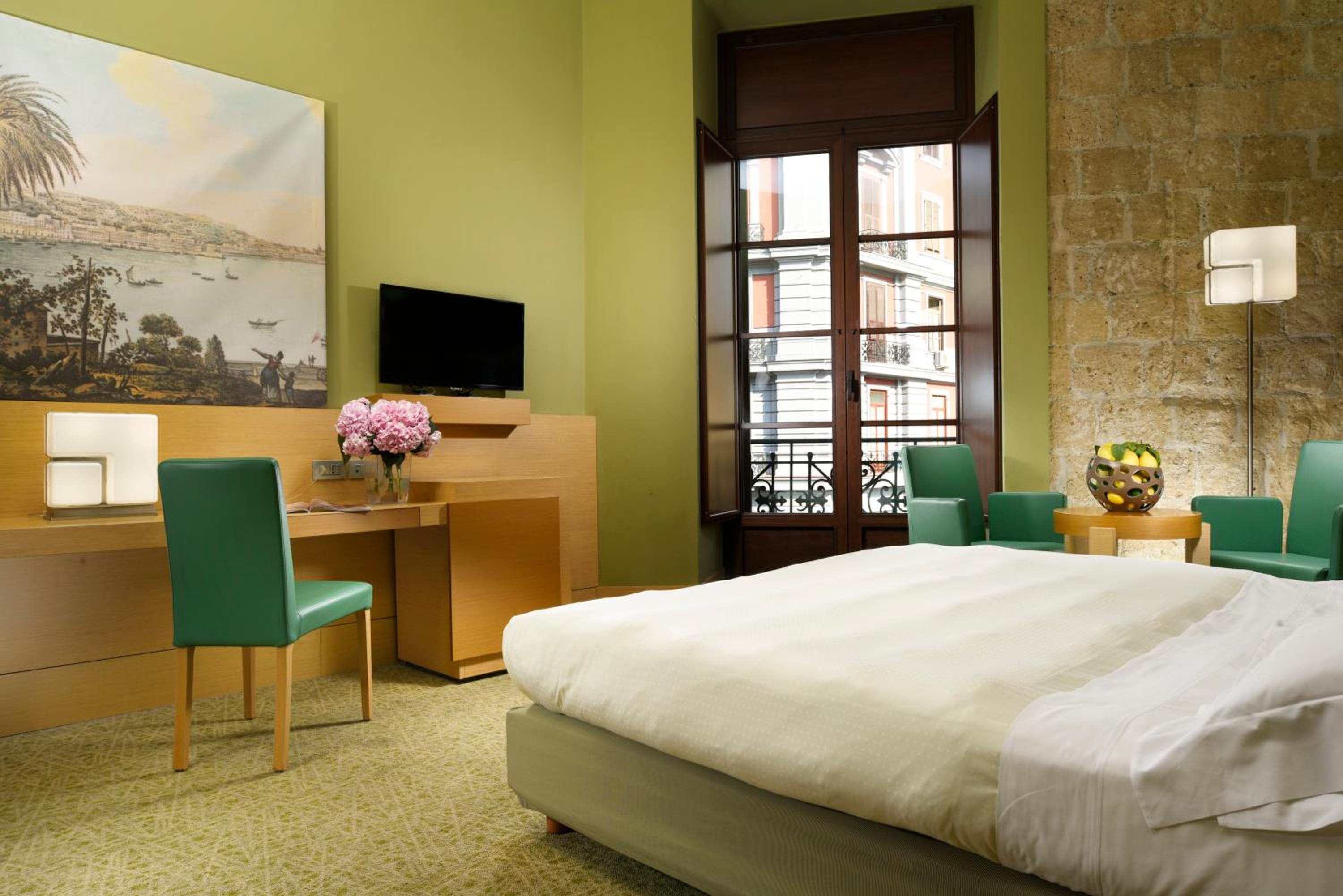 Superior Double Room (2 Adults + 1 Child) - Photo 2