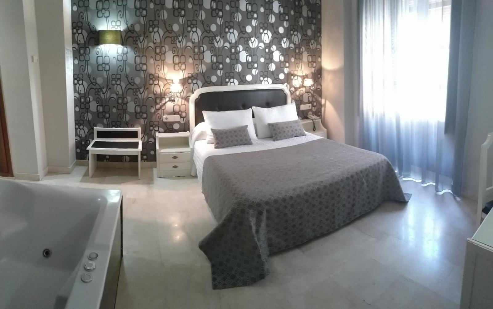 Habitación Doble con Bañera de Hidromasaje