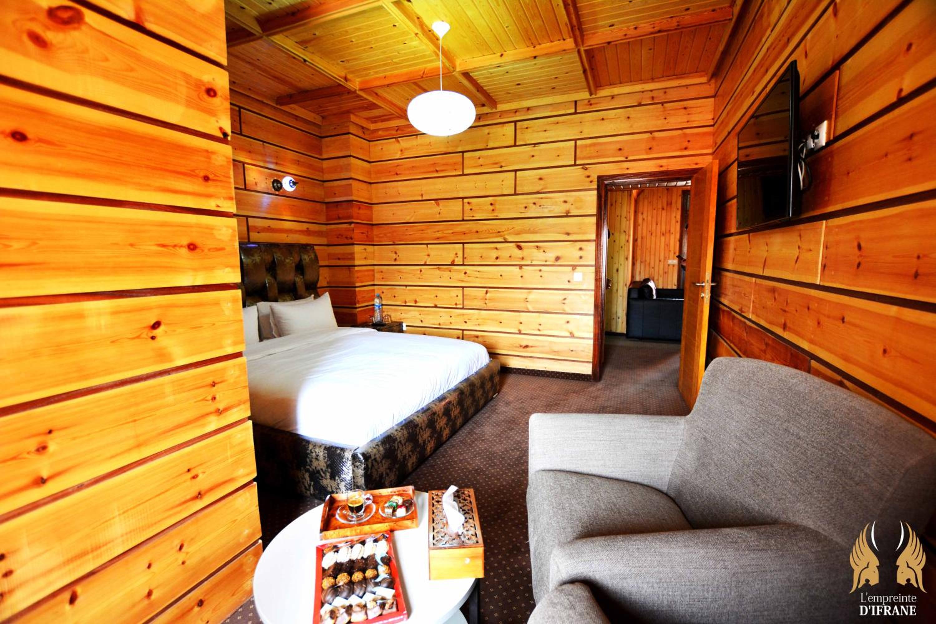 Standard Suite - Photo 4