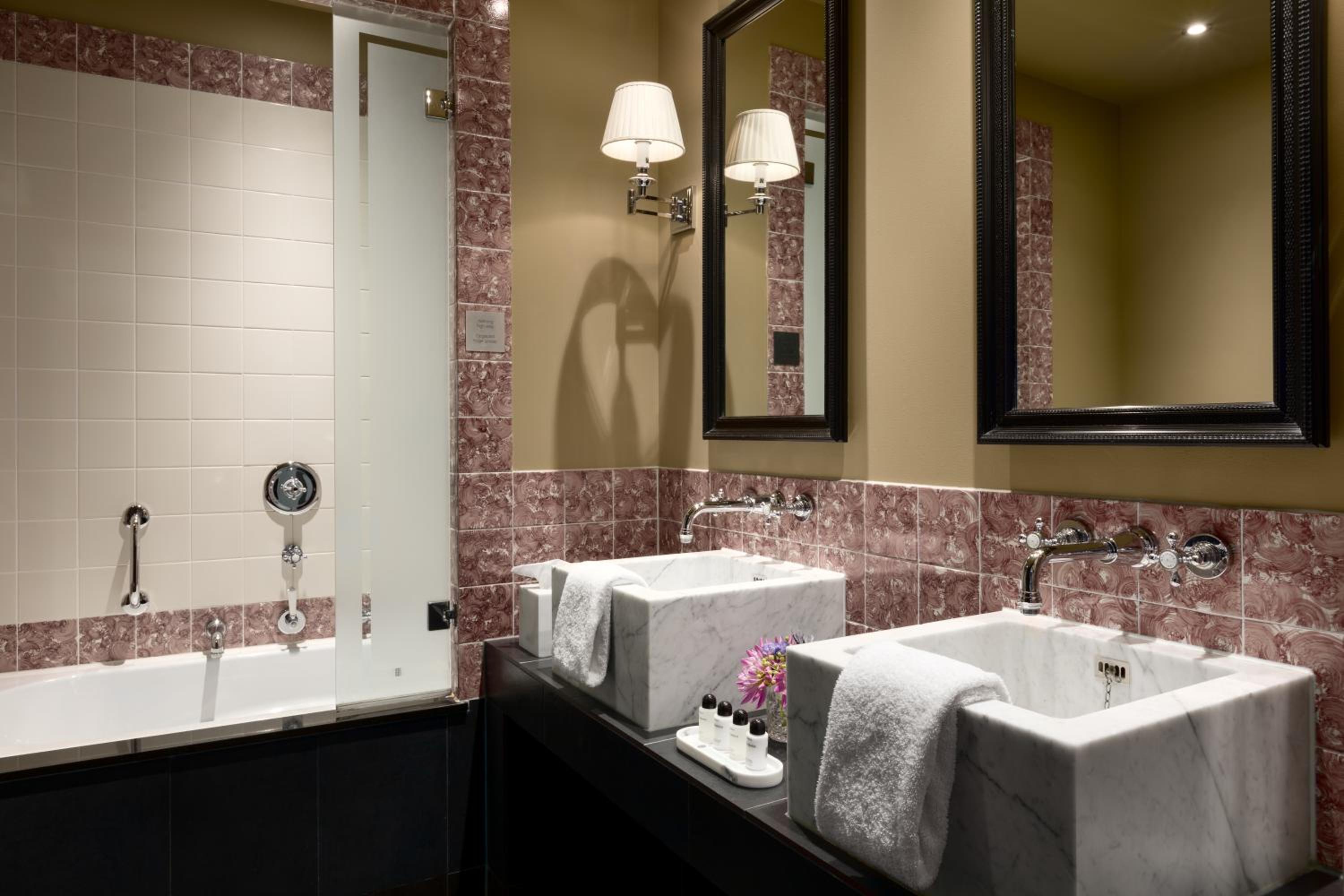 Superior Double Room - Photo 4
