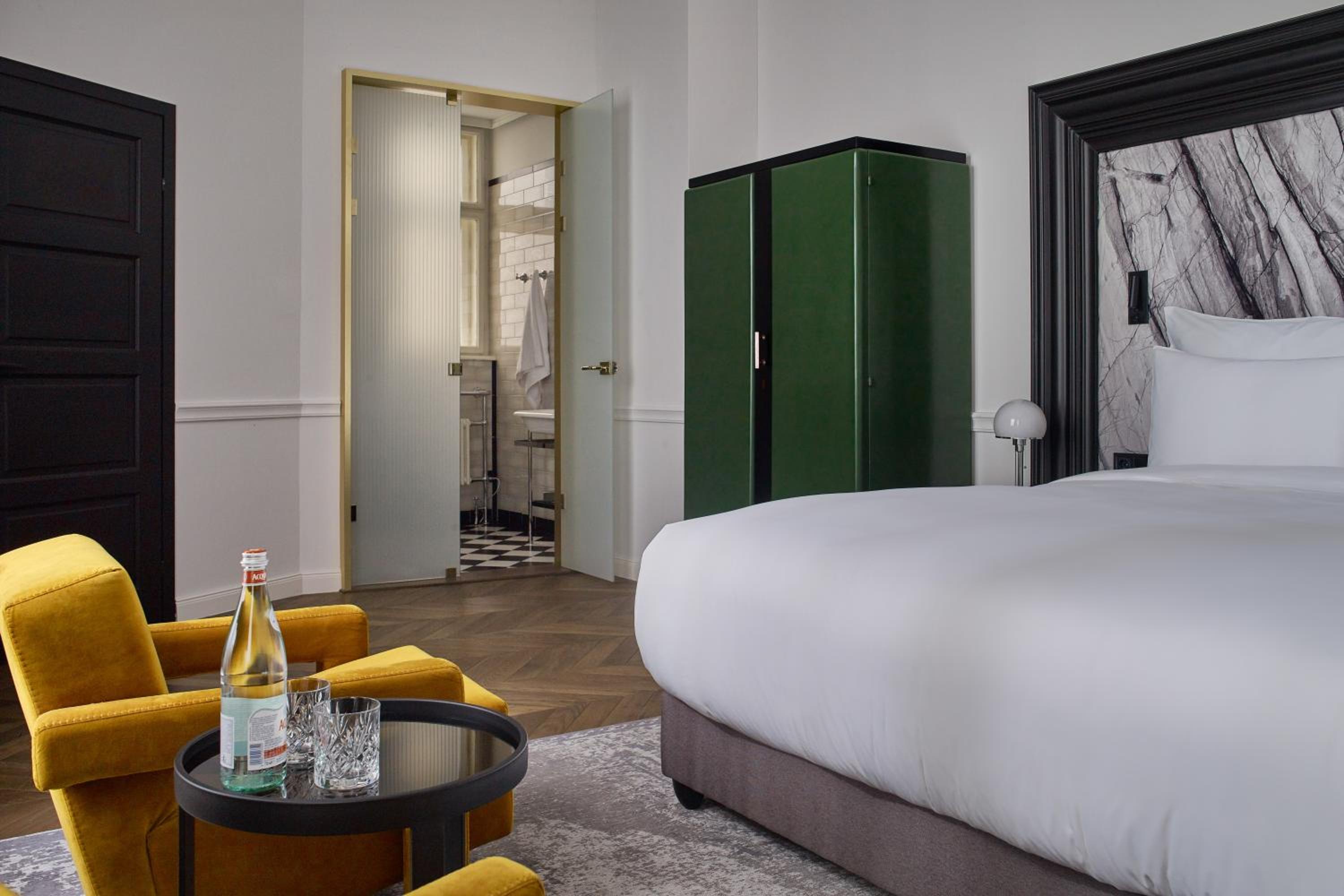 Superior Double Room with Courtyard View - Photo 7